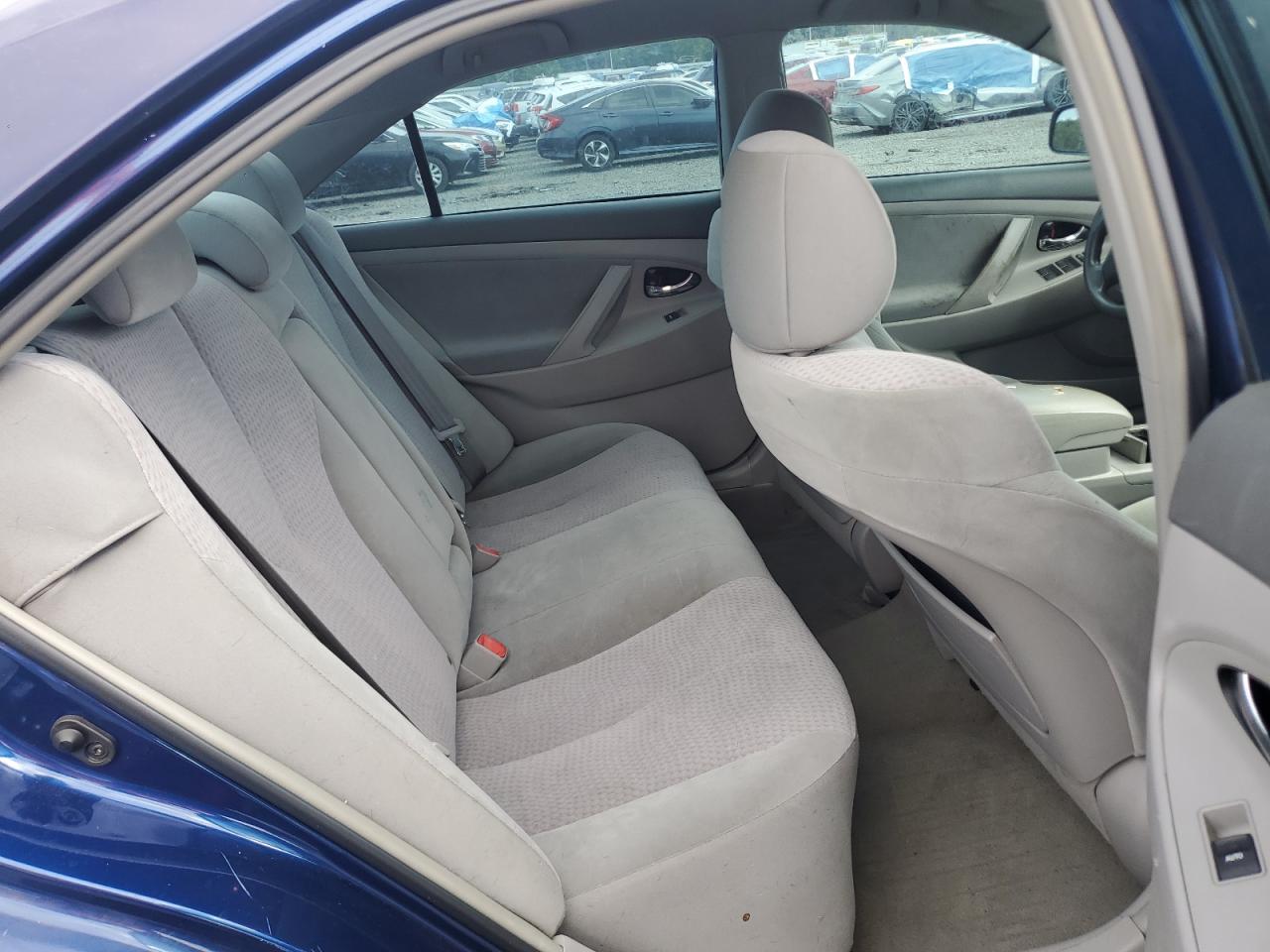 2011 Toyota Camry Base Blue vin: 4T1BF3EK5BU731355