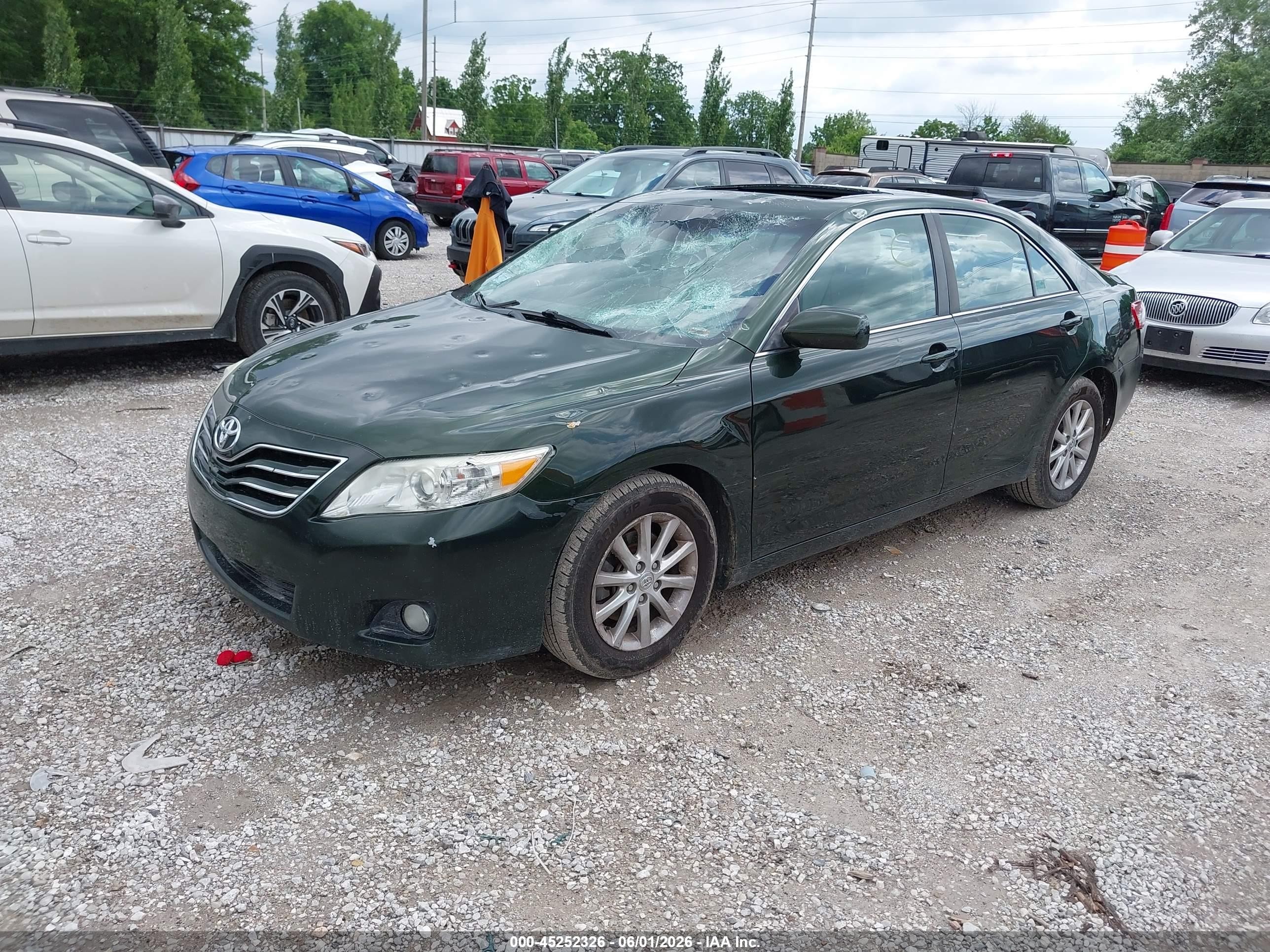 2011 Toyota Camry Xle Green vin: 4T1BF3EK5BU732067