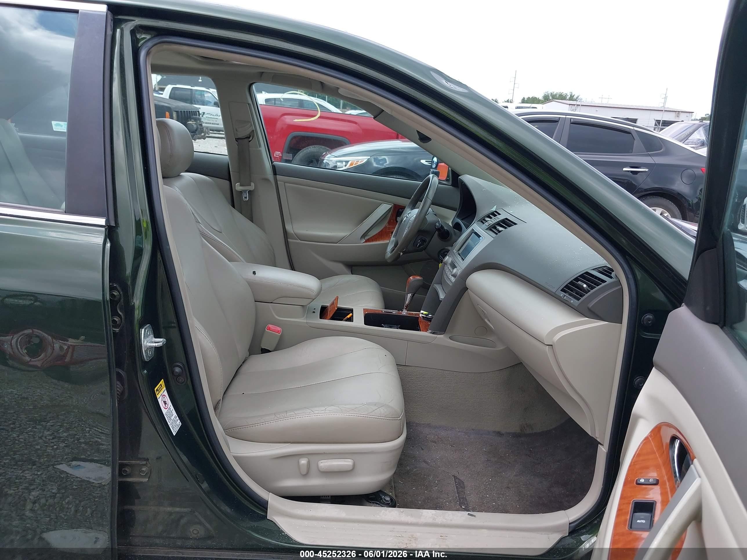 2011 Toyota Camry Xle Green vin: 4T1BF3EK5BU732067