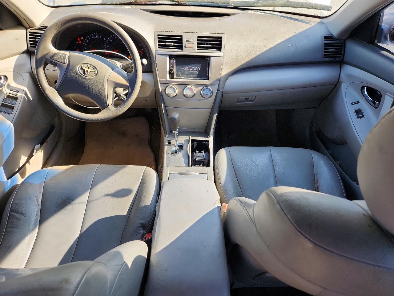 2011 Toyota Camry Le Silver vin: 4T1BF3EK5BU742386
