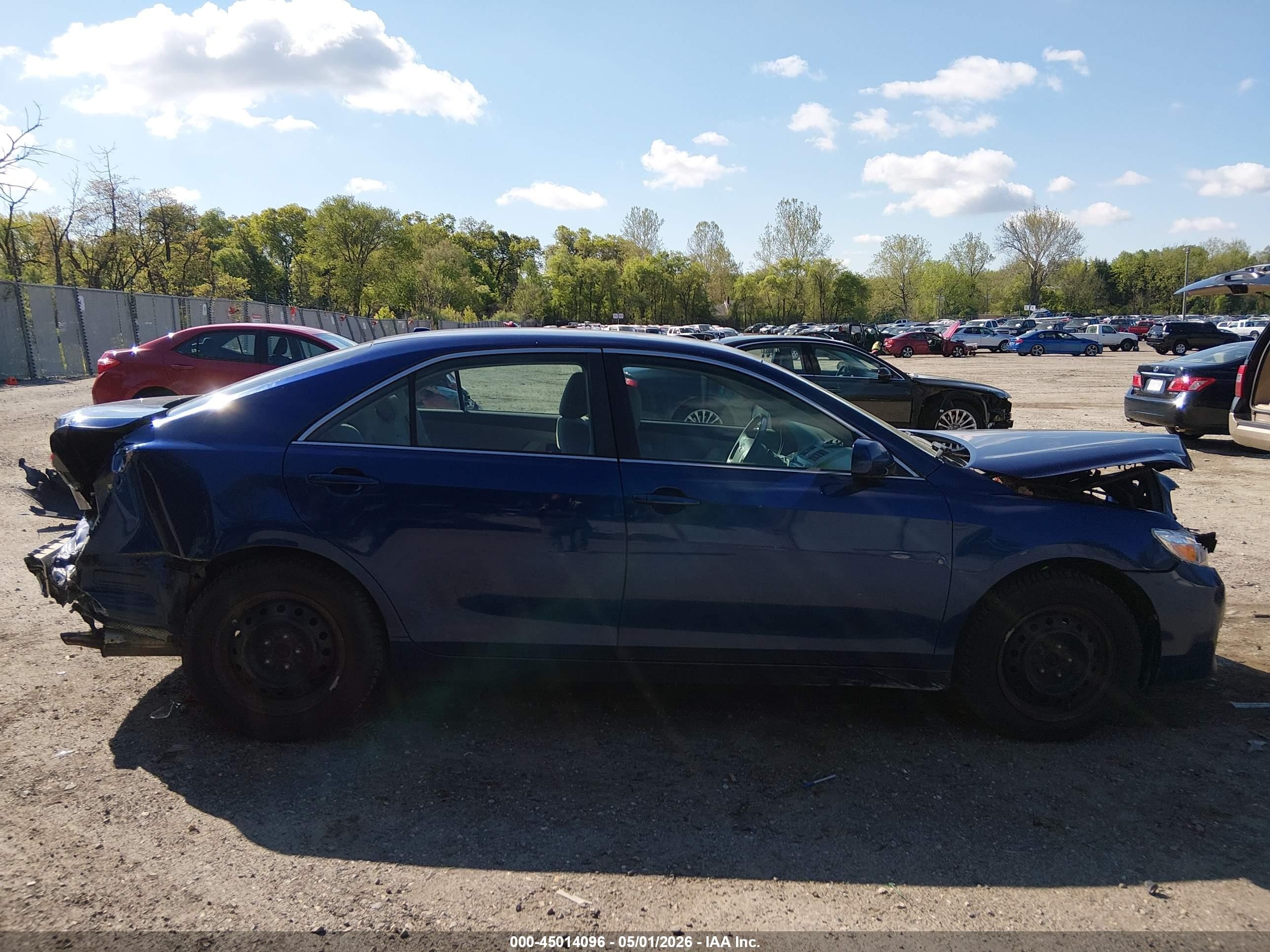 2011 Toyota Camry Le Синий vin: 4T1BF3EK5BU743005