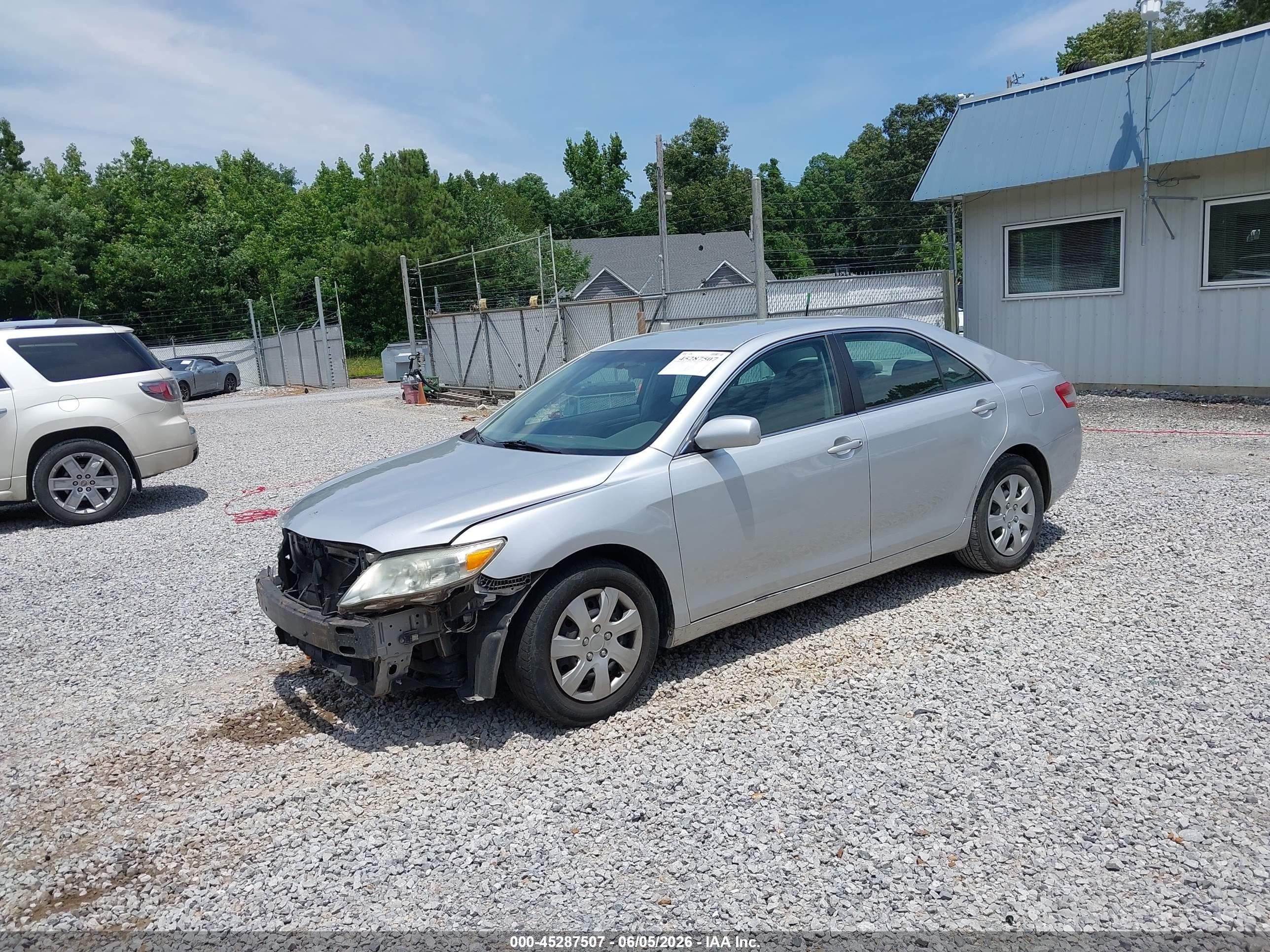 2011 Toyota Camry   Silver vin: 4T1BF3EK5BU753890