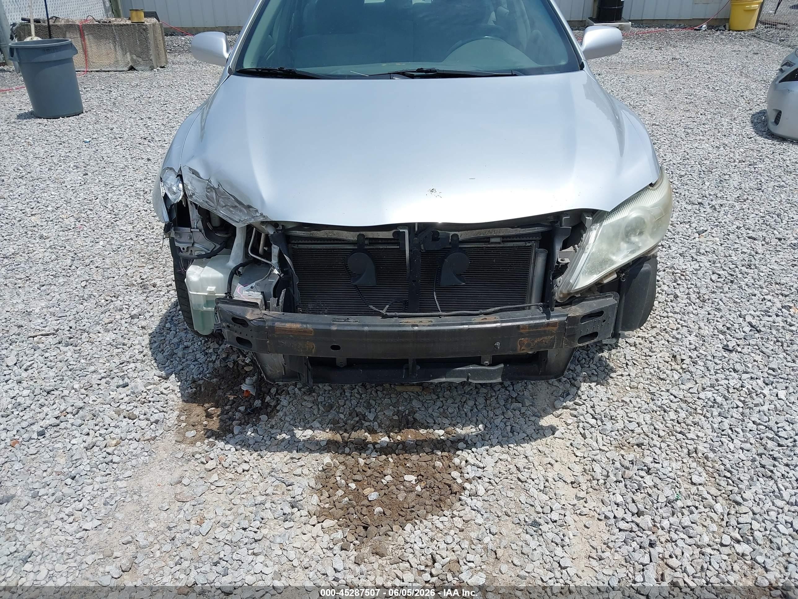 2011 Toyota Camry   Silver vin: 4T1BF3EK5BU753890