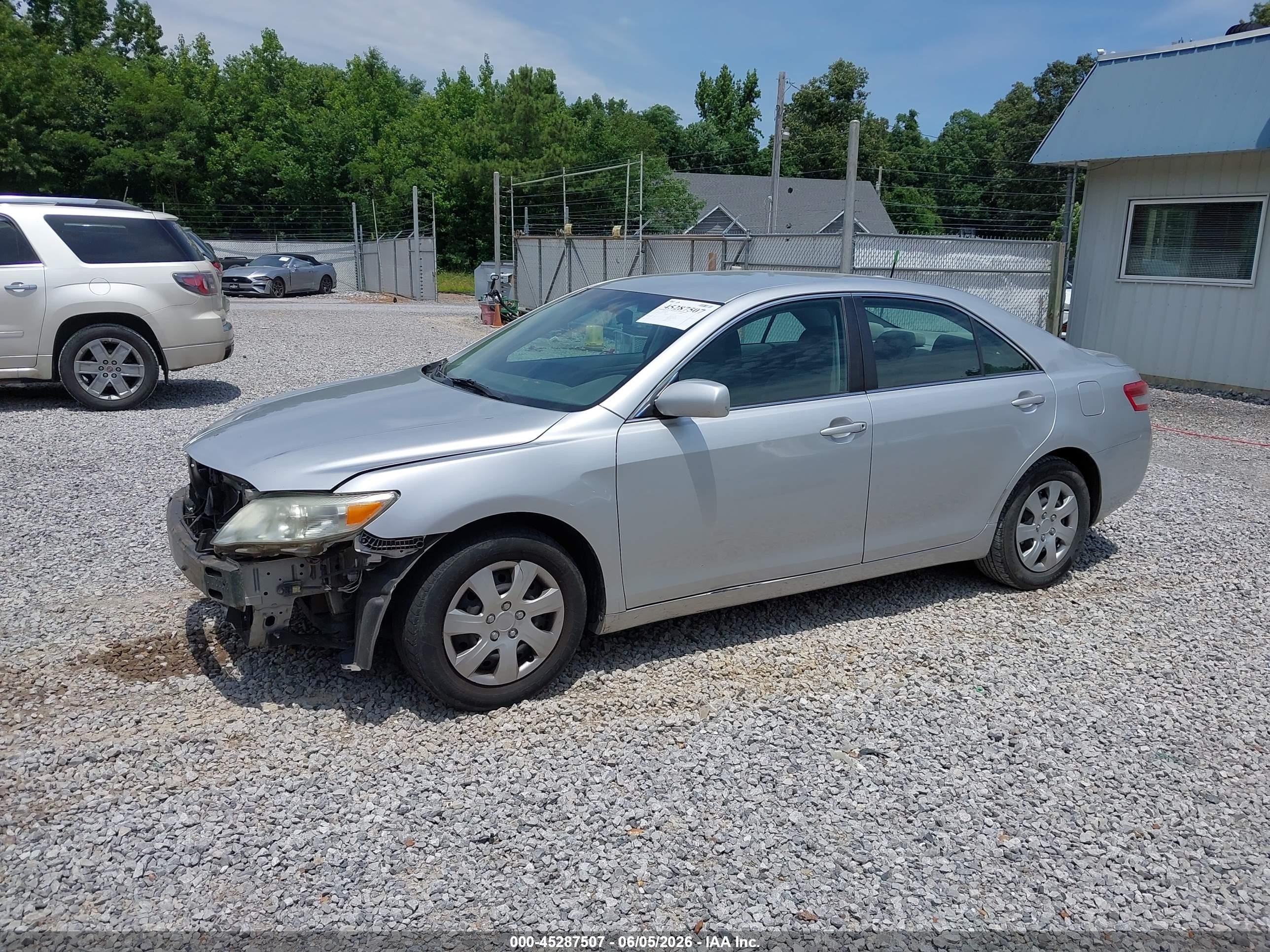 2011 Toyota Camry   Silver vin: 4T1BF3EK5BU753890