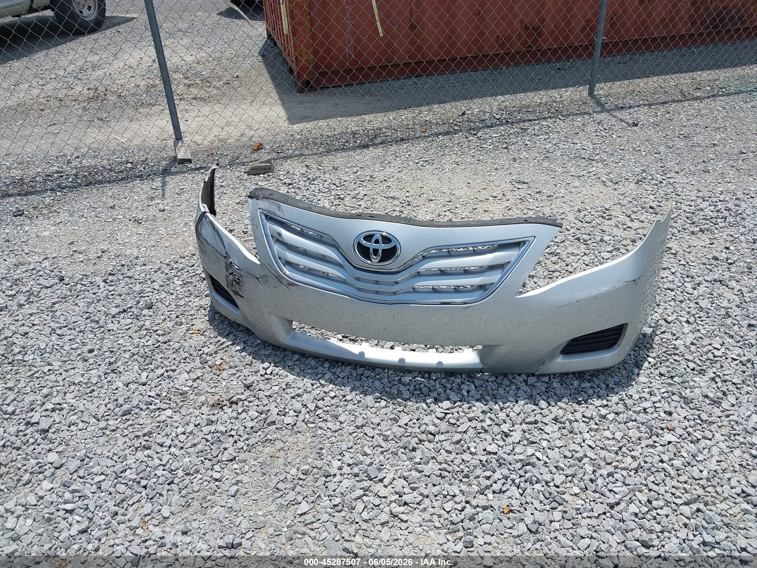 2011 Toyota Camry   Silver vin: 4T1BF3EK5BU753890