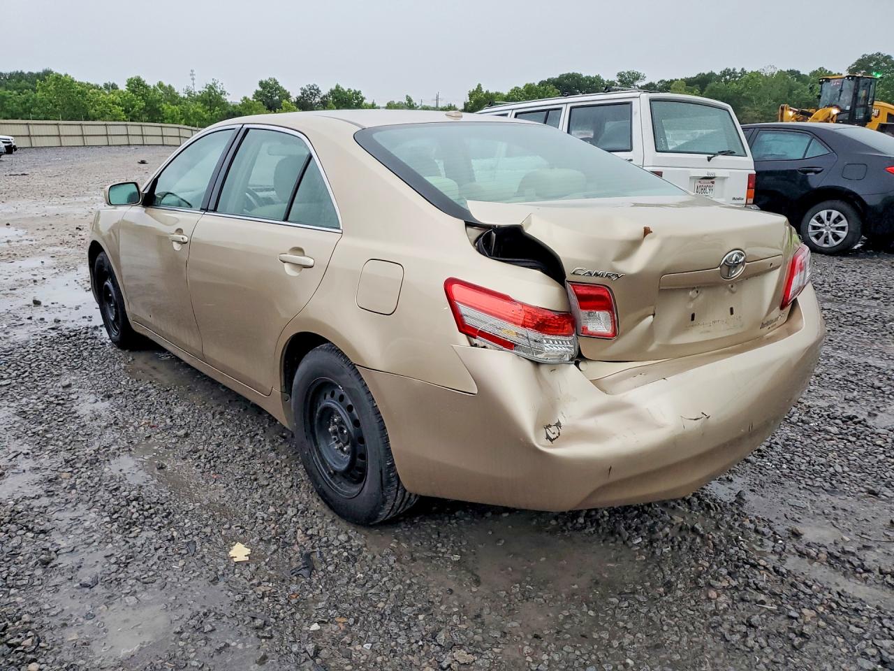 2011 Toyota Camry Le Tan vin: 4T1BF3EK5BU768048