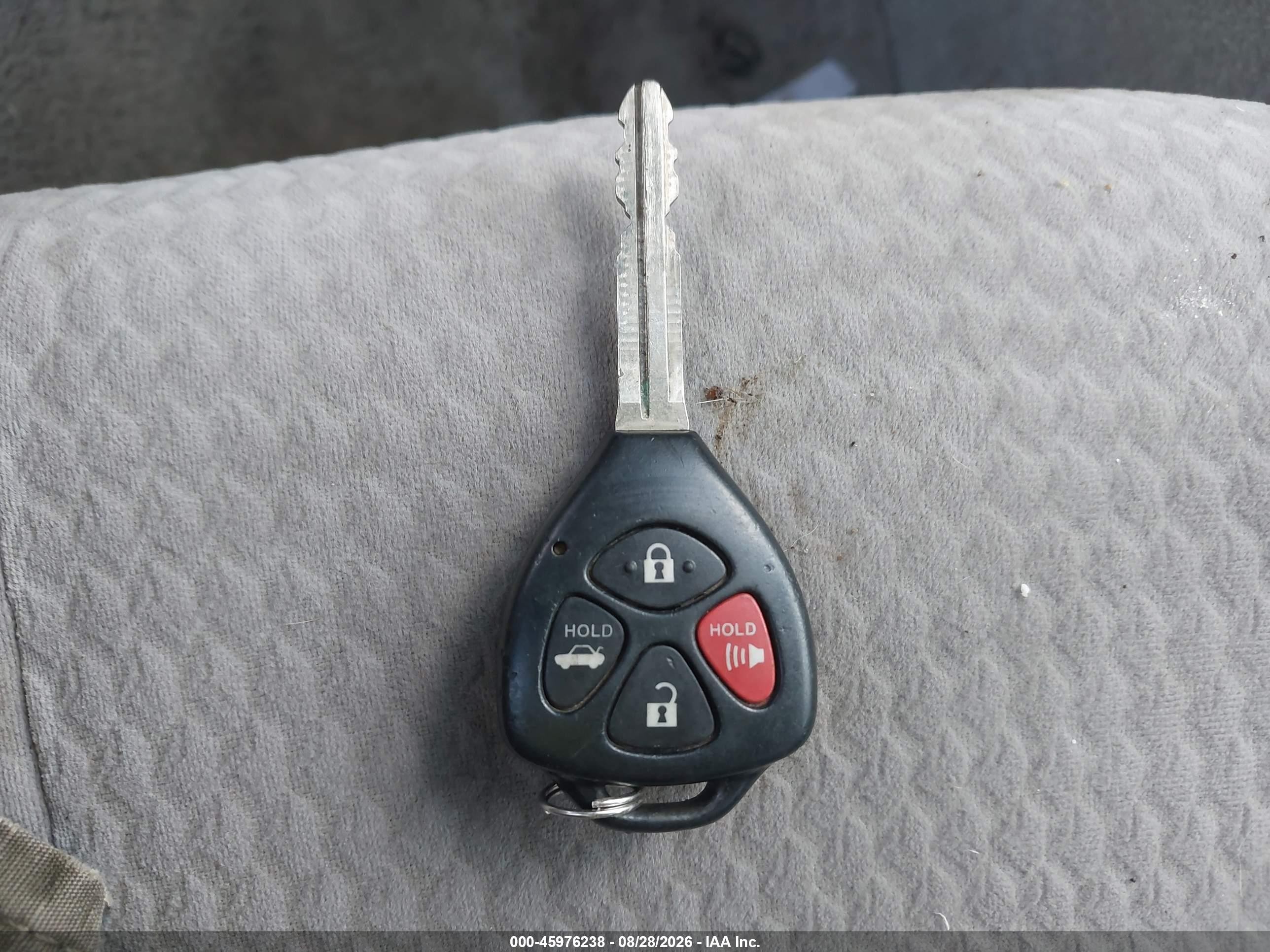 2010 Toyota Camry Le Серебряный vin: 4T1BF3EK6AU013523