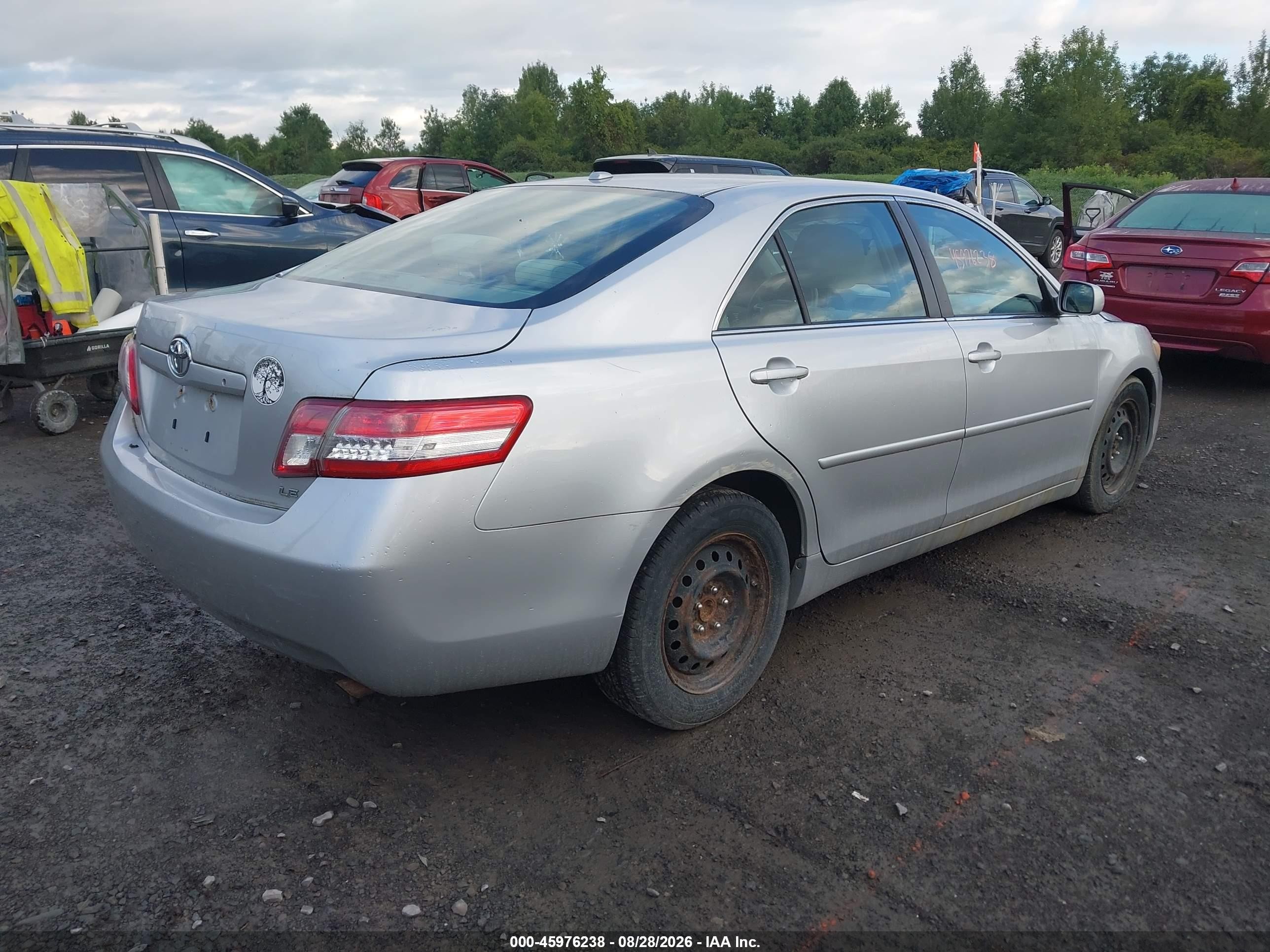 2010 Toyota Camry Le Серебряный vin: 4T1BF3EK6AU013523