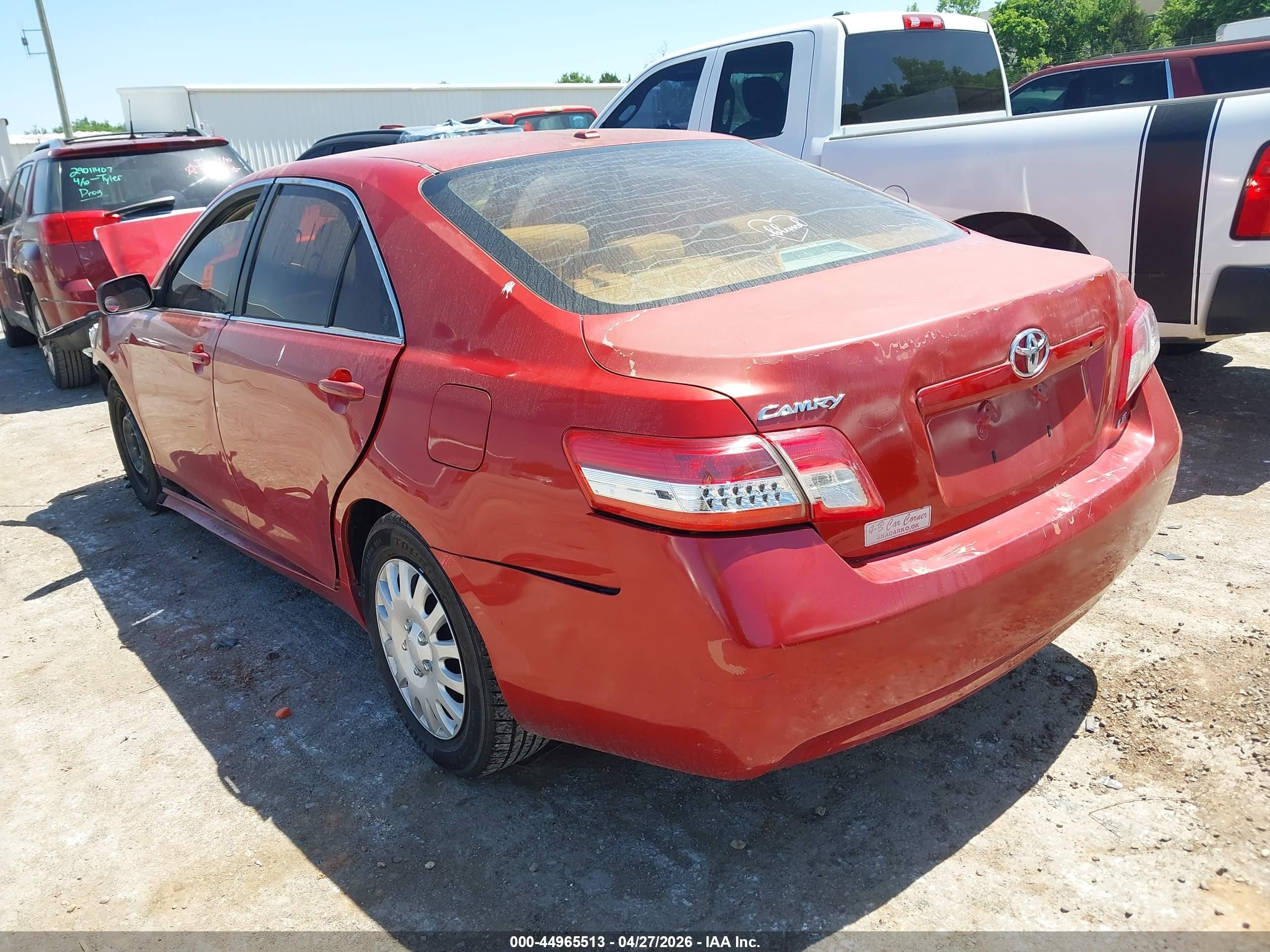 2010 Toyota Camry Le Red vin: 4T1BF3EK6AU028023
