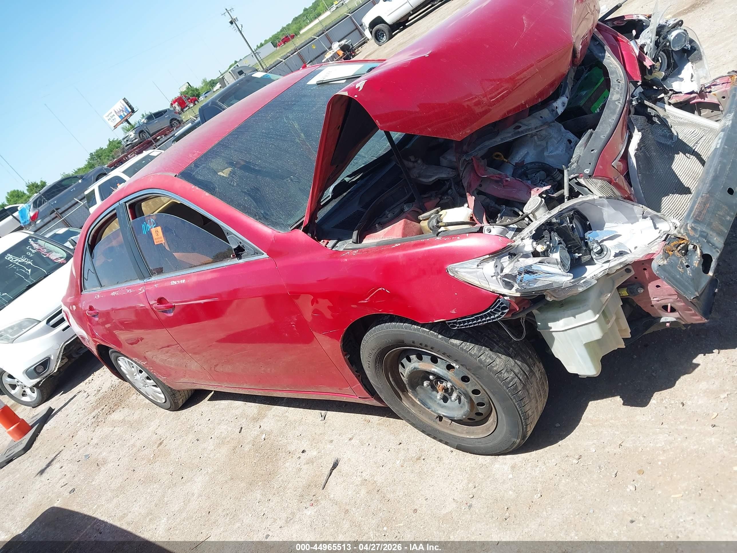 2010 Toyota Camry Le Red vin: 4T1BF3EK6AU028023
