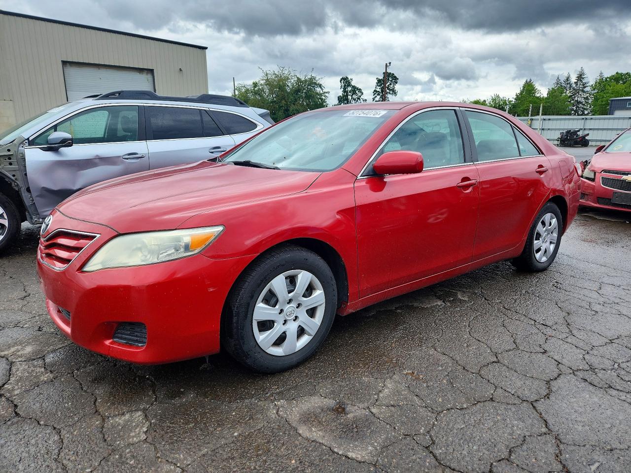 2010 Toyota Camry Le Красный vin: 4T1BF3EK6AU080994