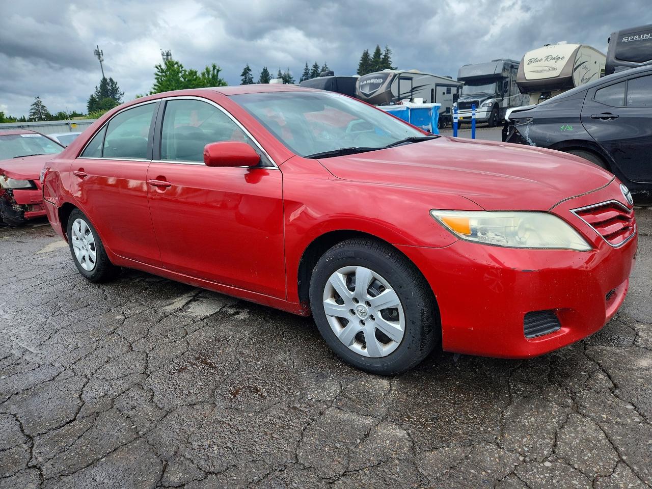 2010 Toyota Camry Le Red vin: 4T1BF3EK6AU080994