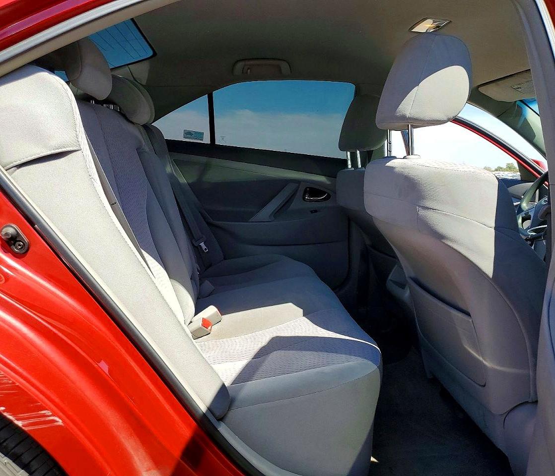 2010 Toyota Camry Le Red vin: 4T1BF3EK6AU090053