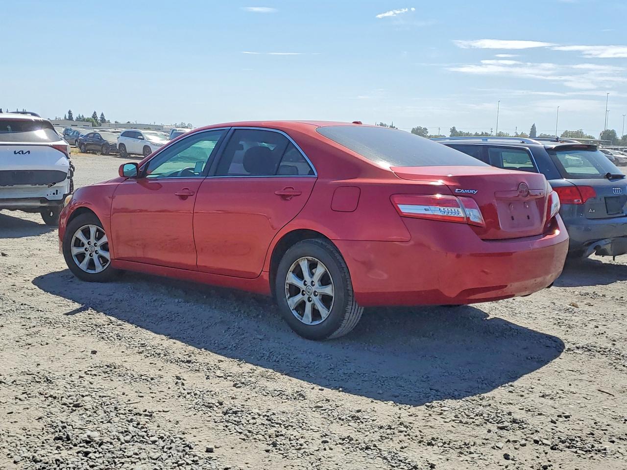 2010 Toyota Camry Le Red vin: 4T1BF3EK6AU090053