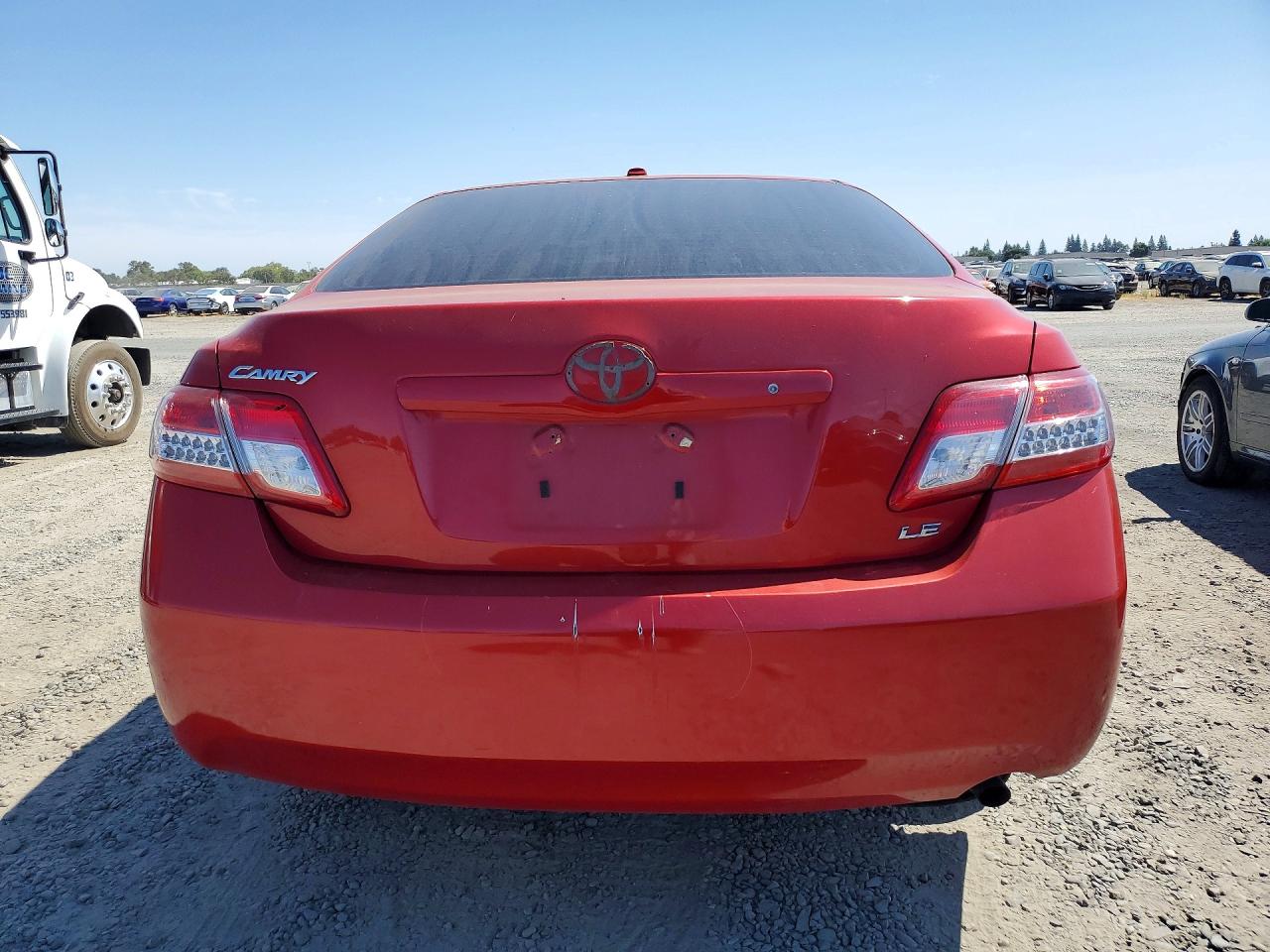 2010 Toyota Camry Le Red vin: 4T1BF3EK6AU090053