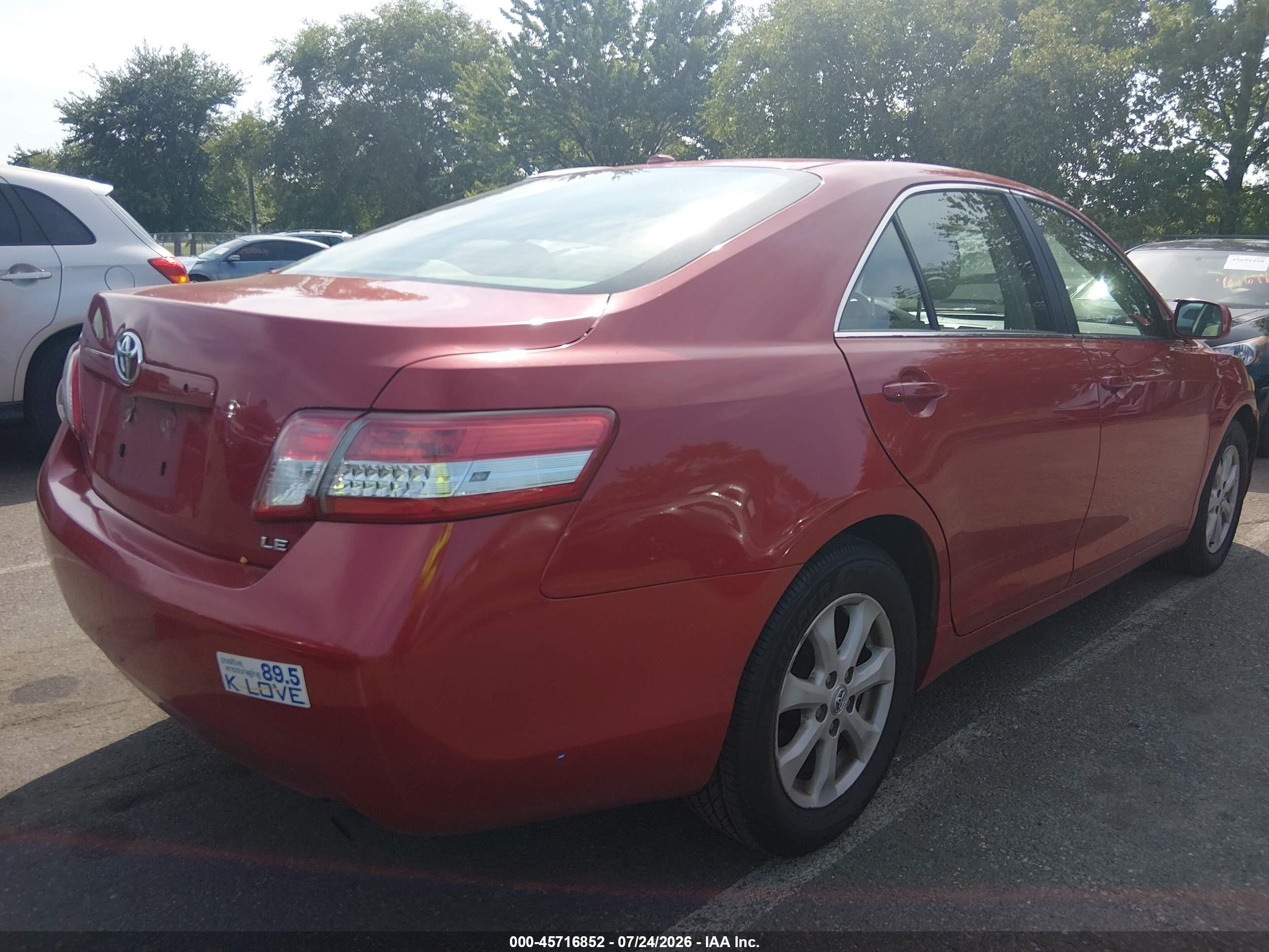2010 Toyota Camry Le Red vin: 4T1BF3EK6AU108597