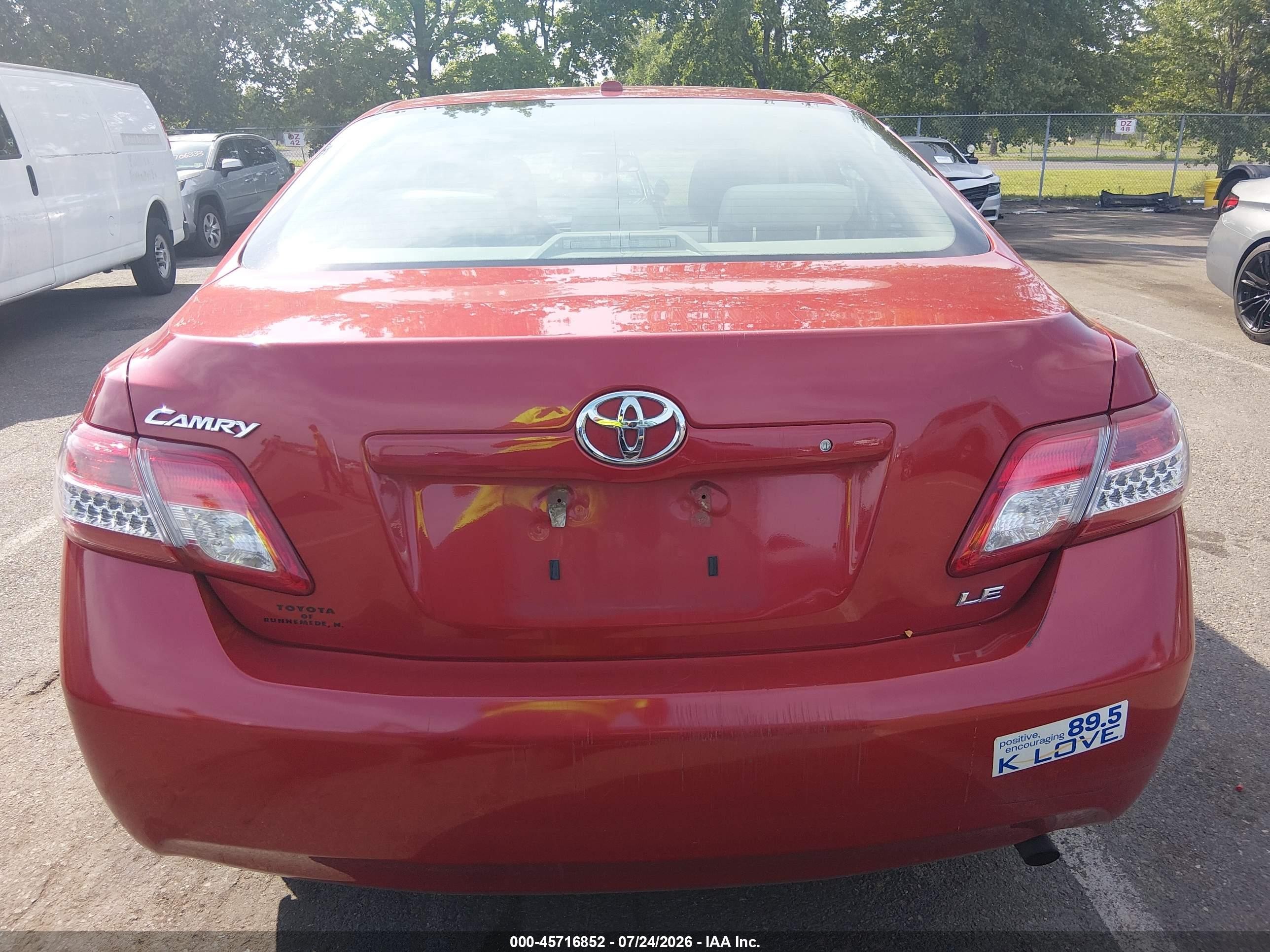 2010 Toyota Camry Le Red vin: 4T1BF3EK6AU108597