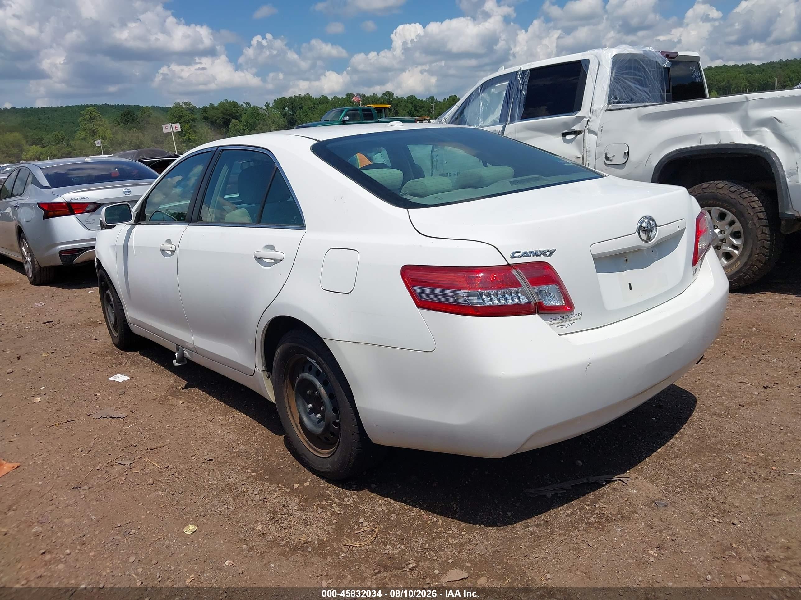 2010 Toyota Camry Le White vin: 4T1BF3EK6AU573249