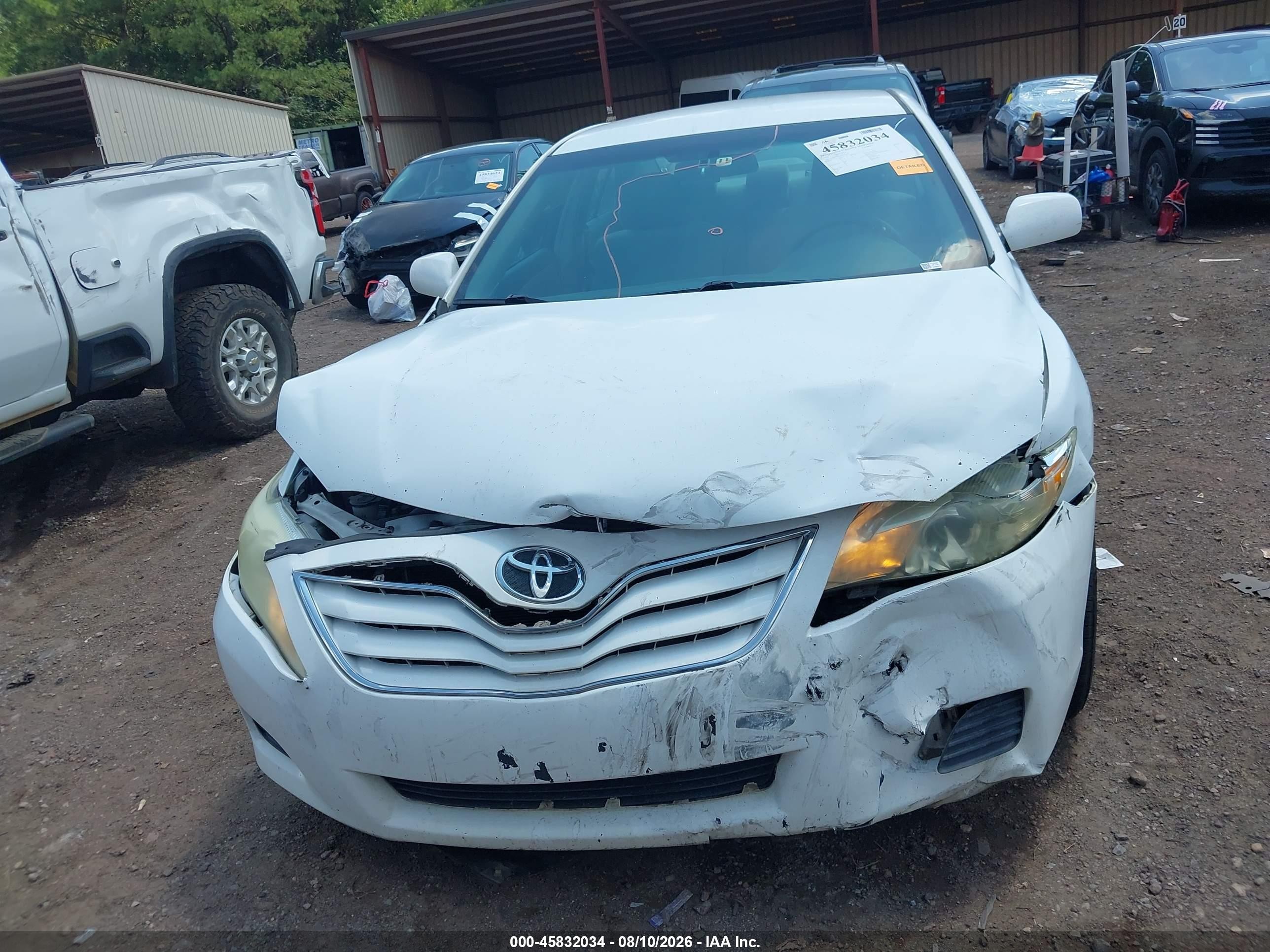 2010 Toyota Camry Le White vin: 4T1BF3EK6AU573249