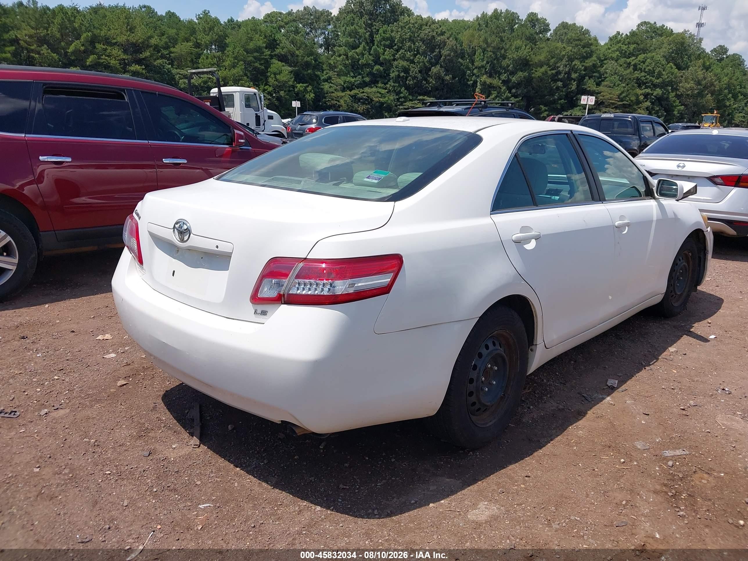 2010 Toyota Camry Le White vin: 4T1BF3EK6AU573249