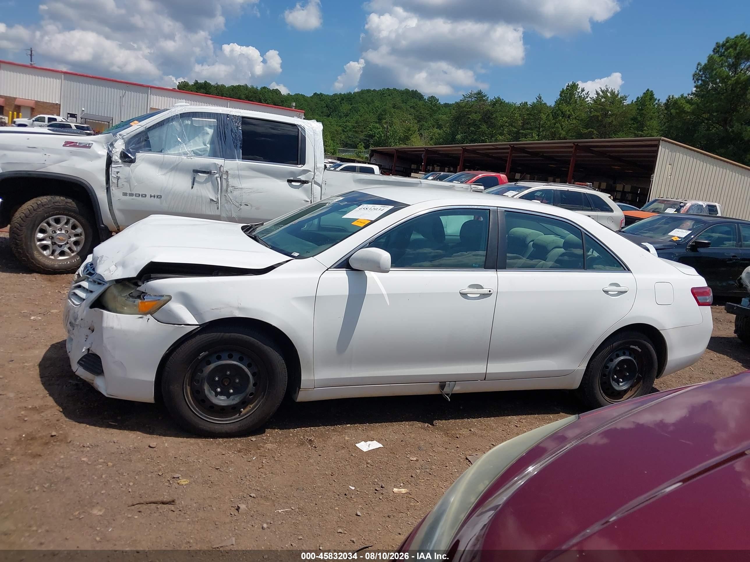 2010 Toyota Camry Le White vin: 4T1BF3EK6AU573249