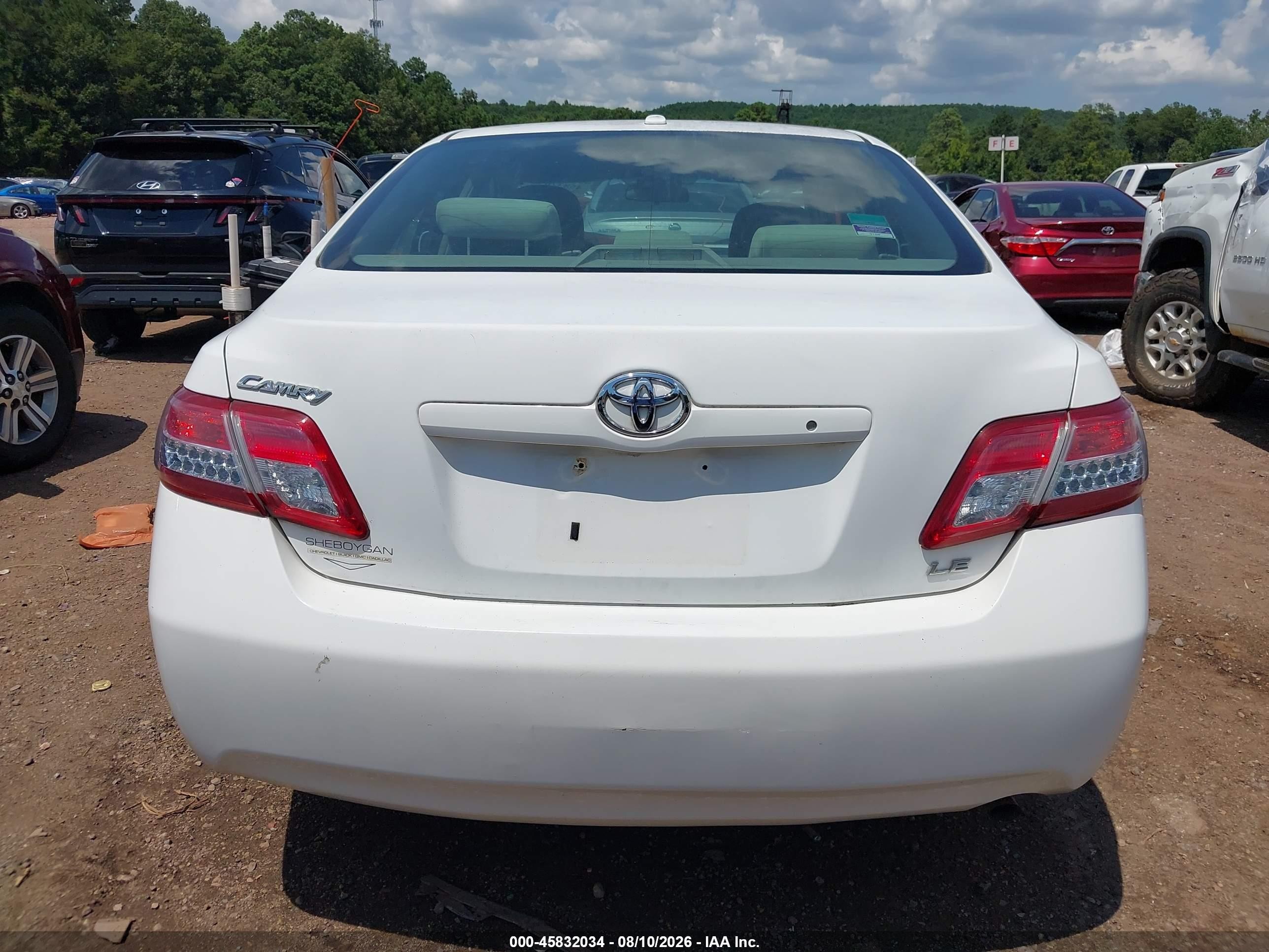 2010 Toyota Camry Le White vin: 4T1BF3EK6AU573249