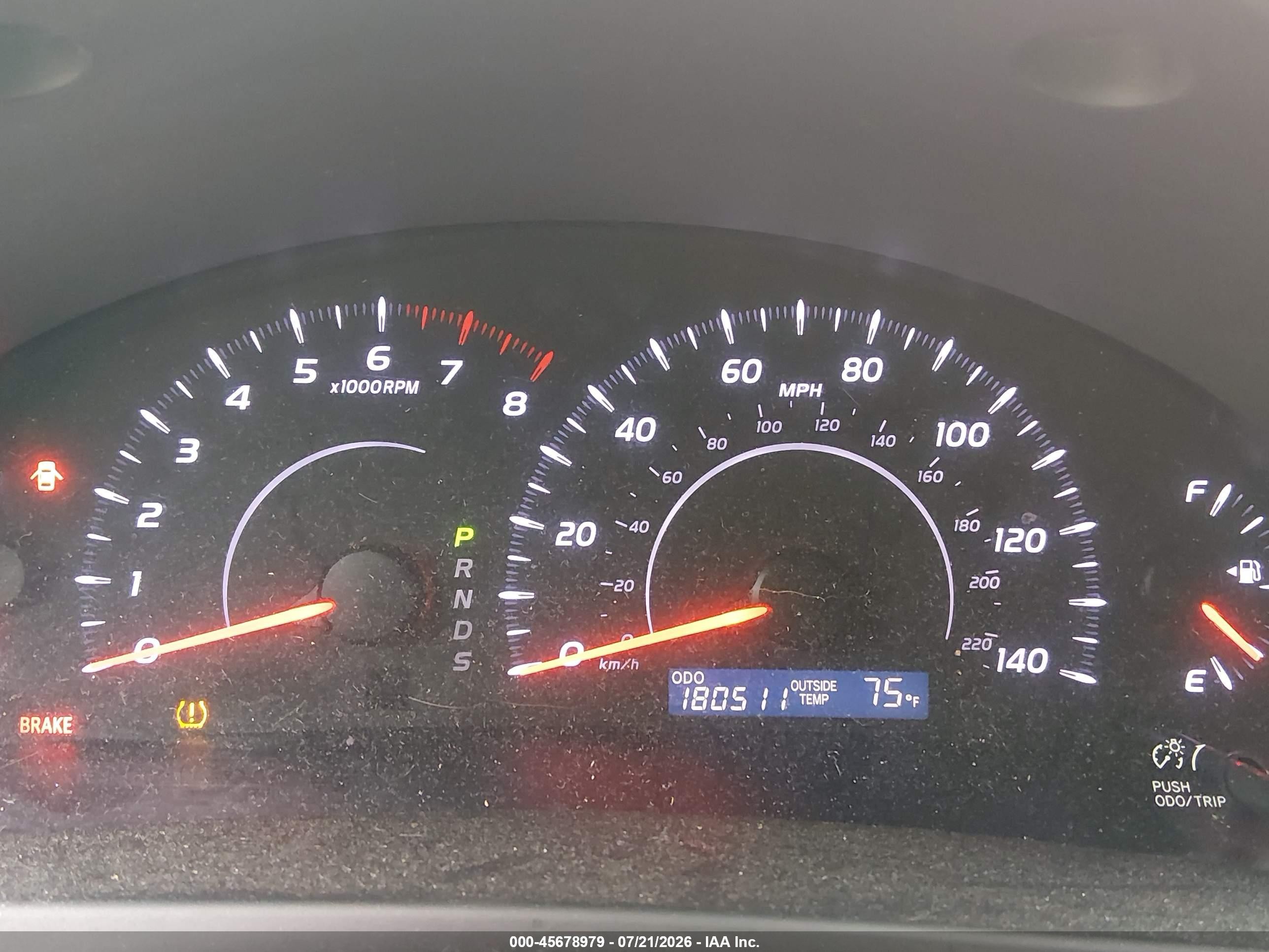 2010 Toyota Camry Le Red vin: 4T1BF3EK6AU574935