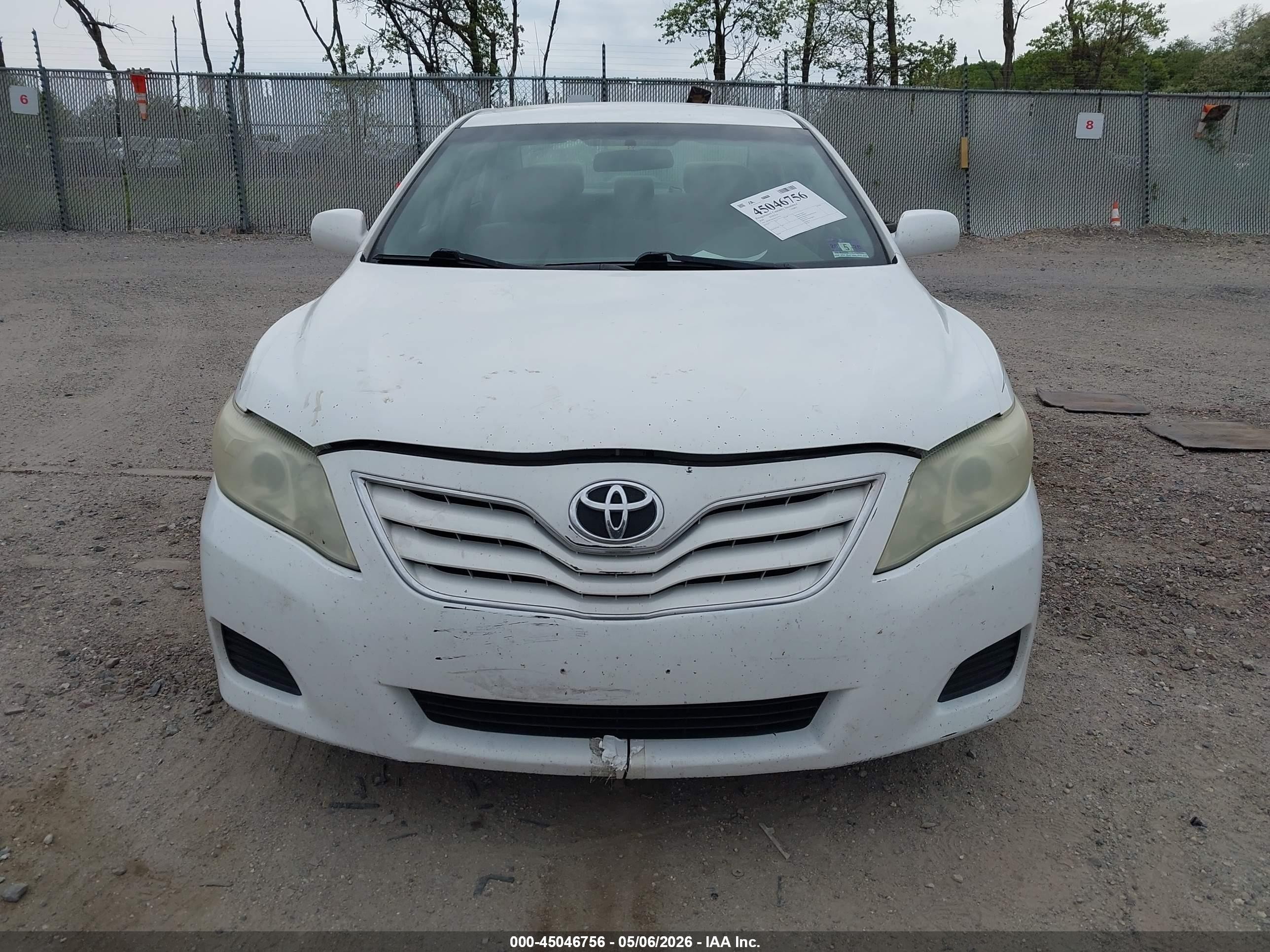 2010 Toyota Camry   Белый vin: 4T1BF3EK6AU575759