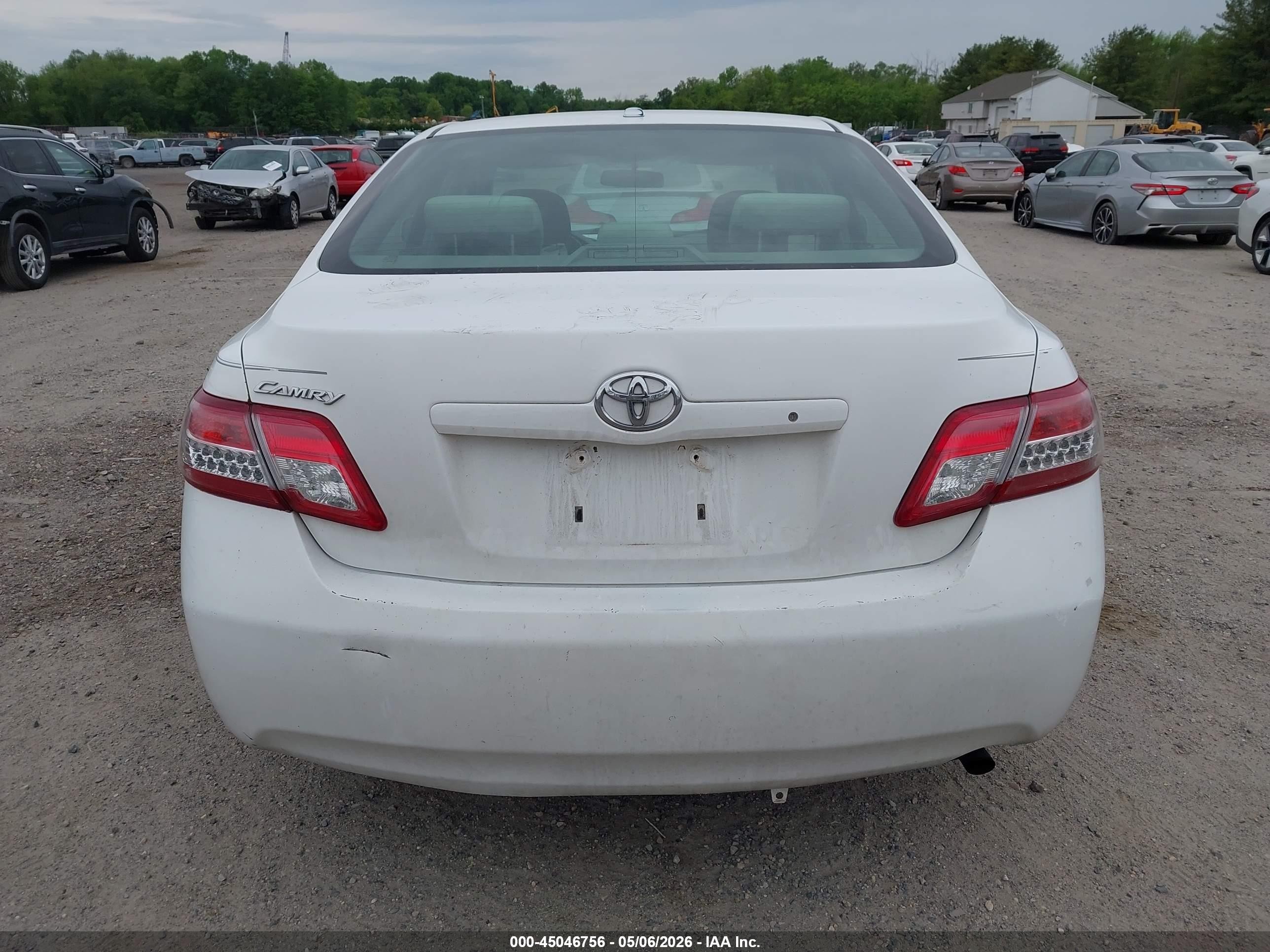 2010 Toyota Camry   Белый vin: 4T1BF3EK6AU575759
