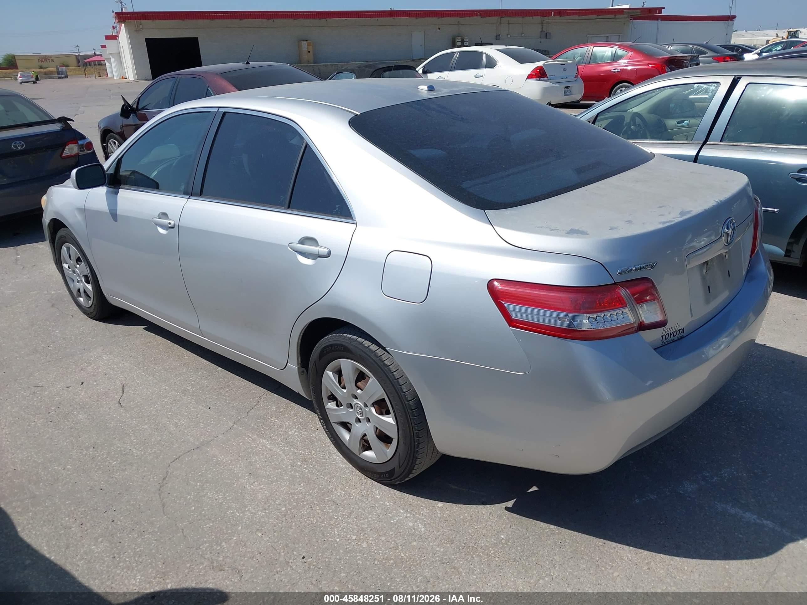 2011 Toyota Camry Le Silver vin: 4T1BF3EK6BU129418