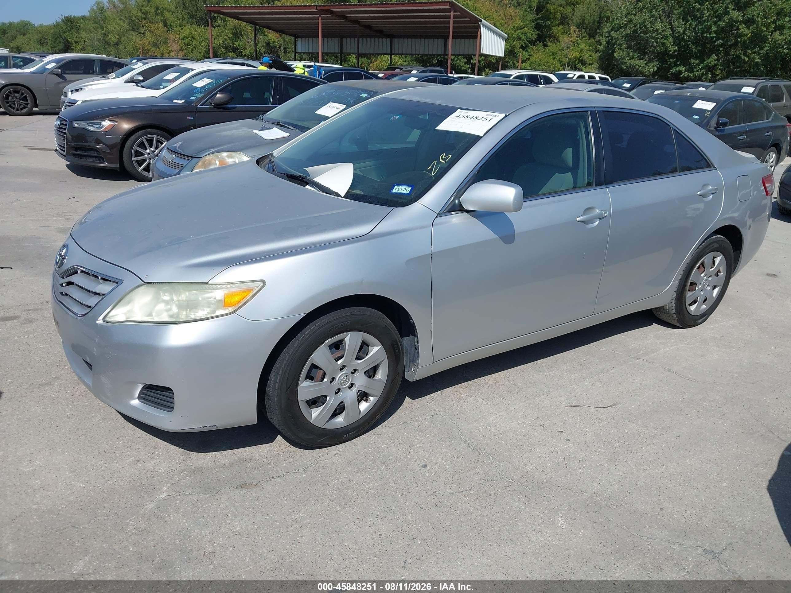 2011 Toyota Camry Le Silver vin: 4T1BF3EK6BU129418