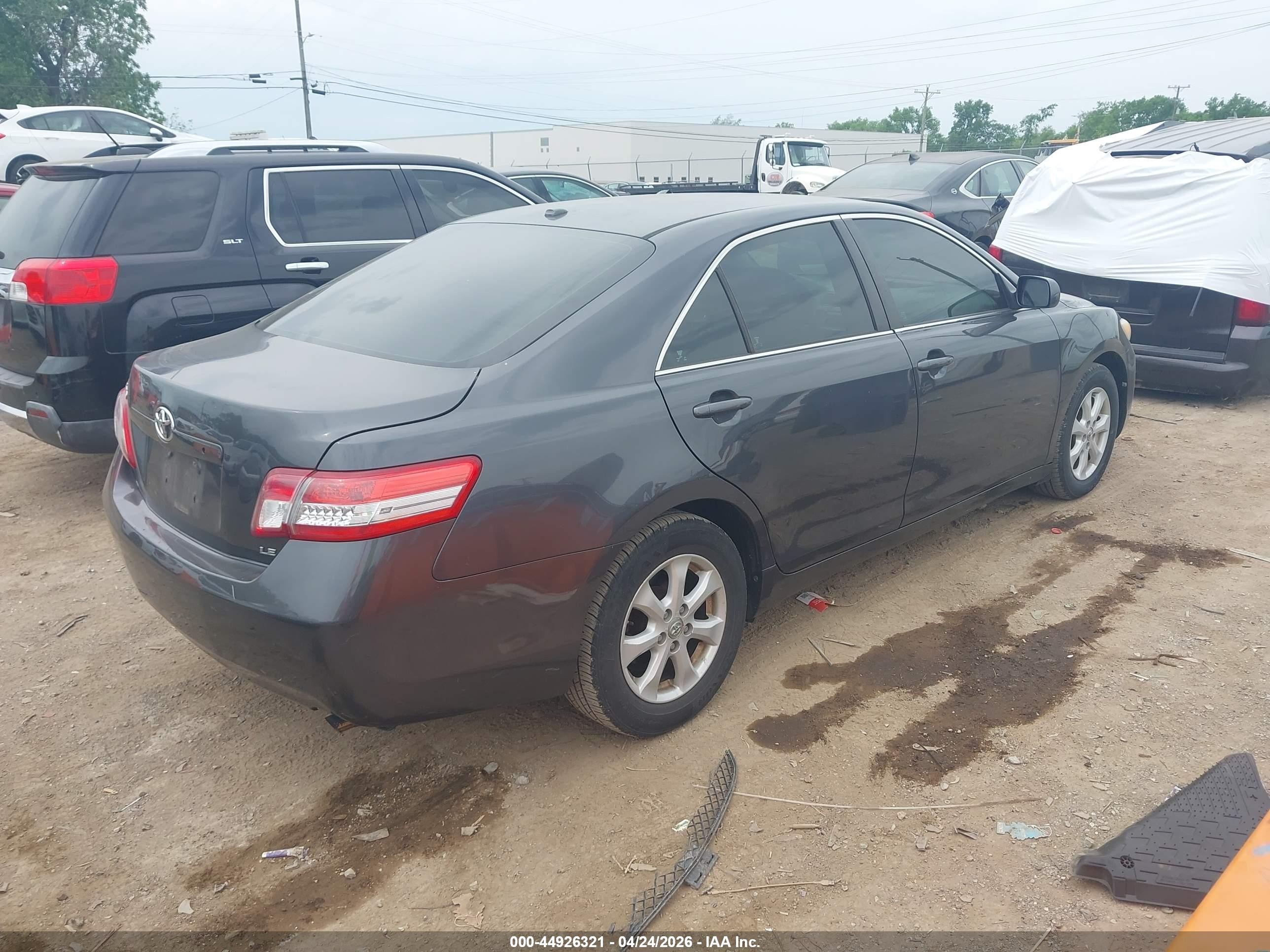 2011 Toyota Camry Le Серый vin: 4T1BF3EK6BU133789