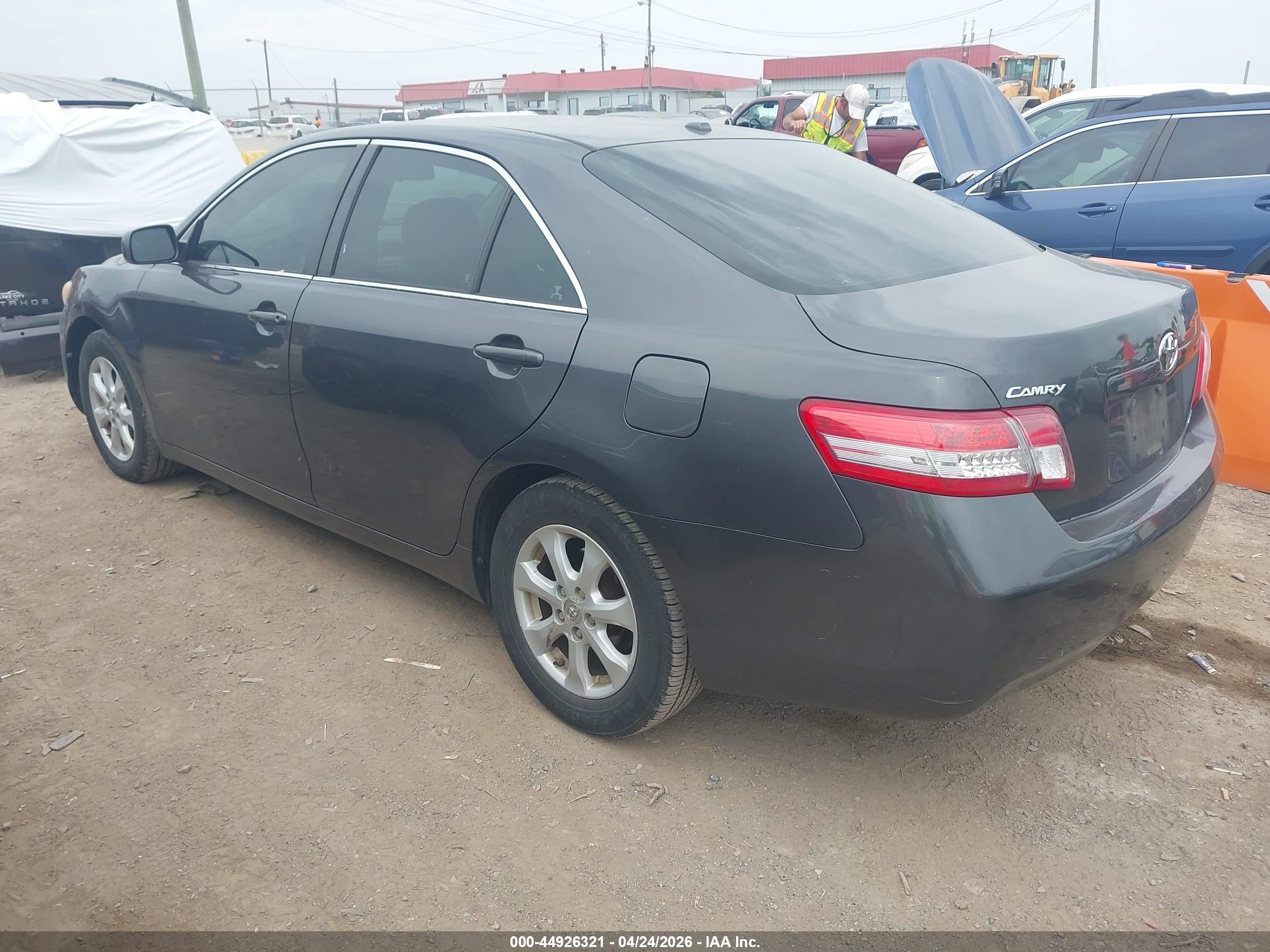 2011 Toyota Camry Le Серый vin: 4T1BF3EK6BU133789