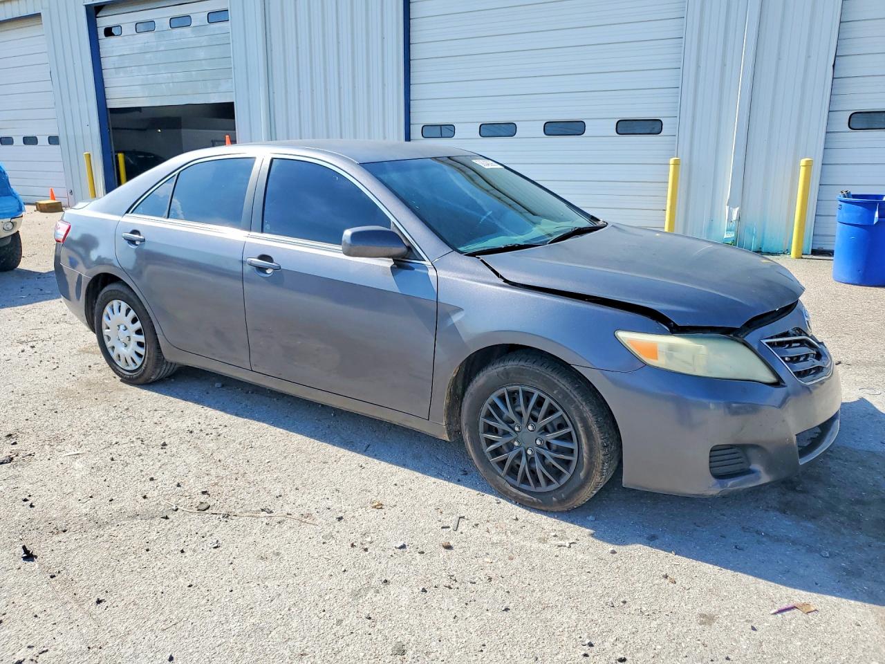 2011 Toyota Camry Le Серый vin: 4T1BF3EK6BU136773