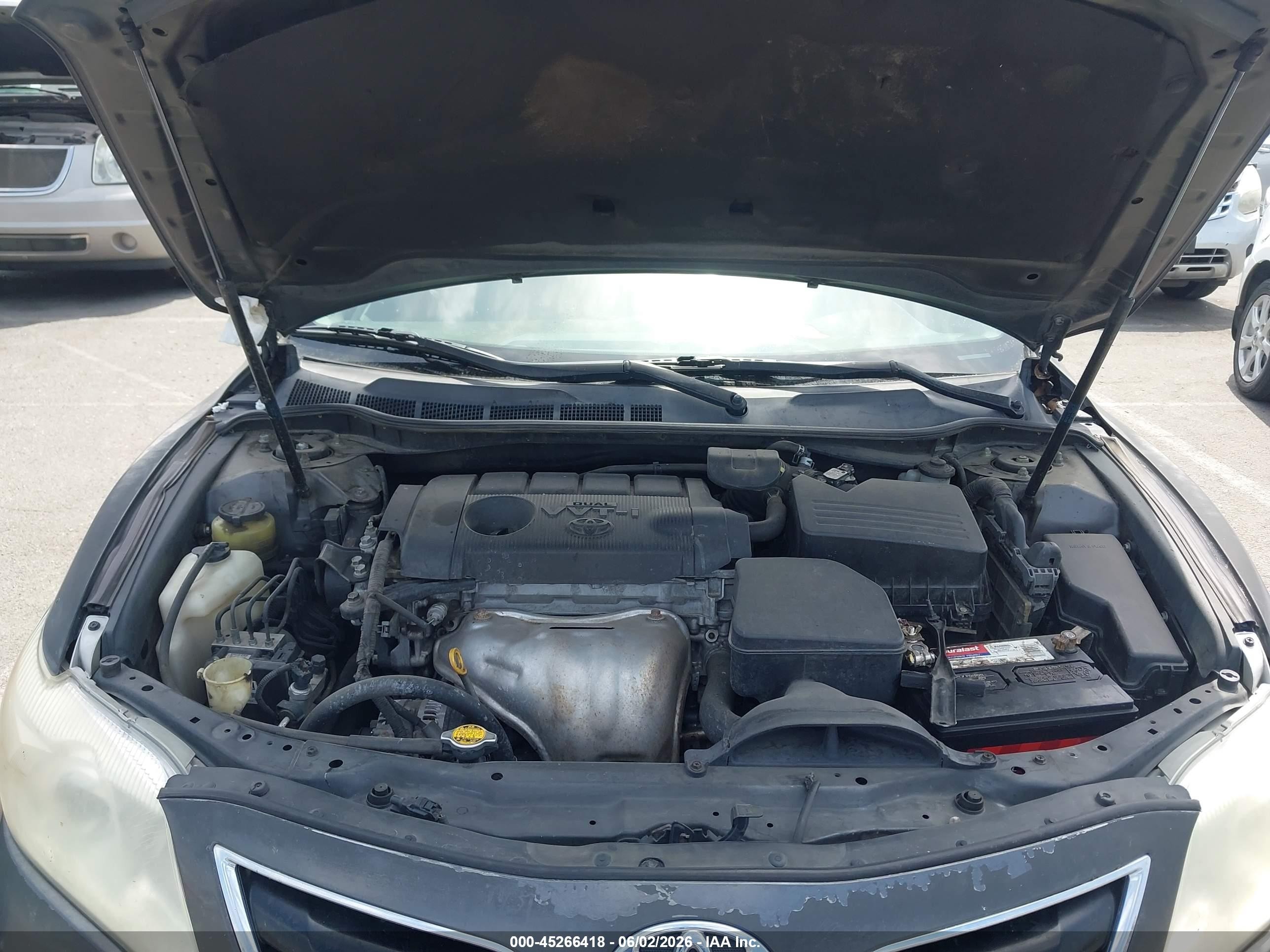2011 Toyota Camry Le Gray vin: 4T1BF3EK6BU172494