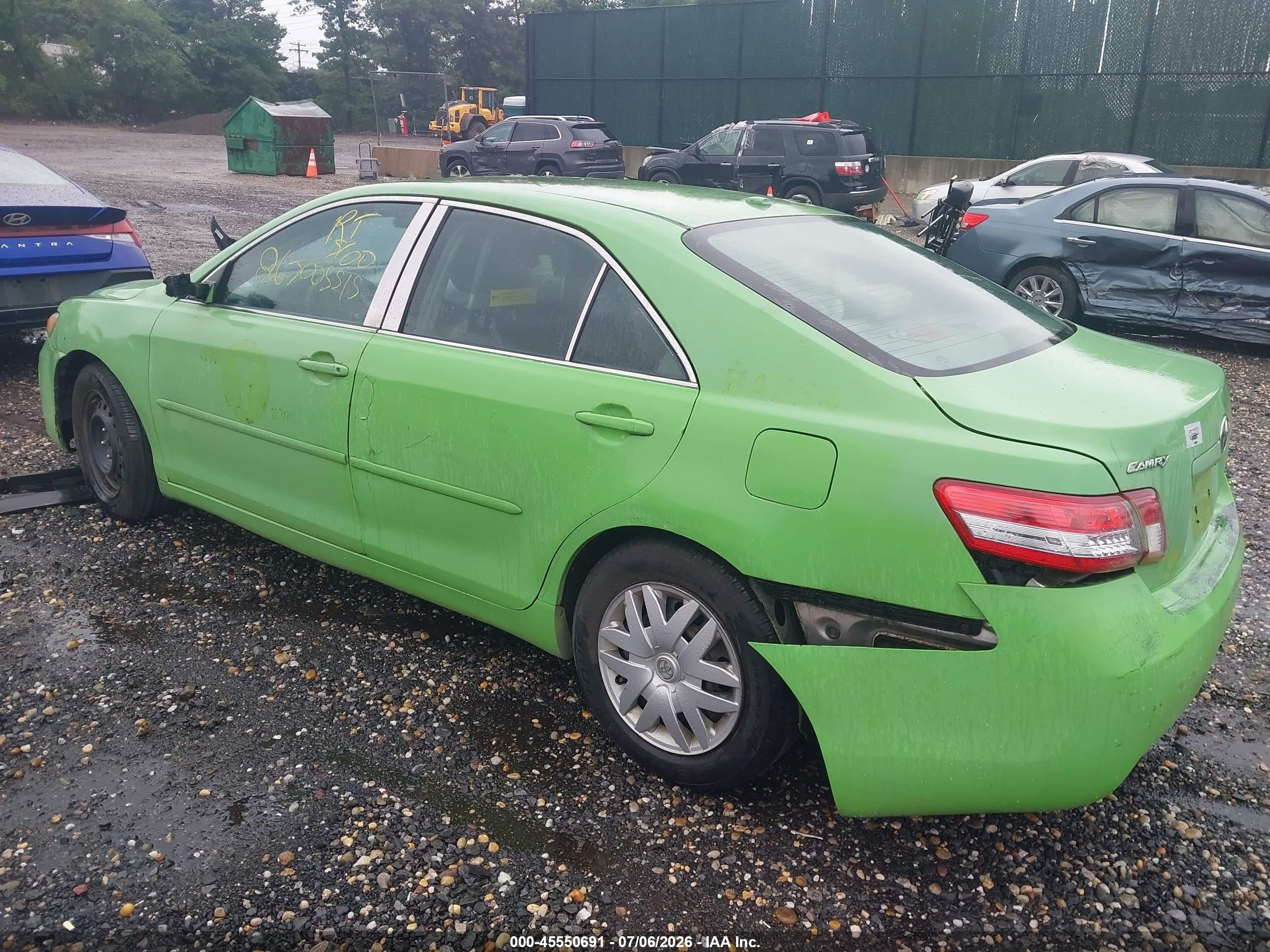 2011 Toyota Camry Le Green vin: 4T1BF3EK6BU178215