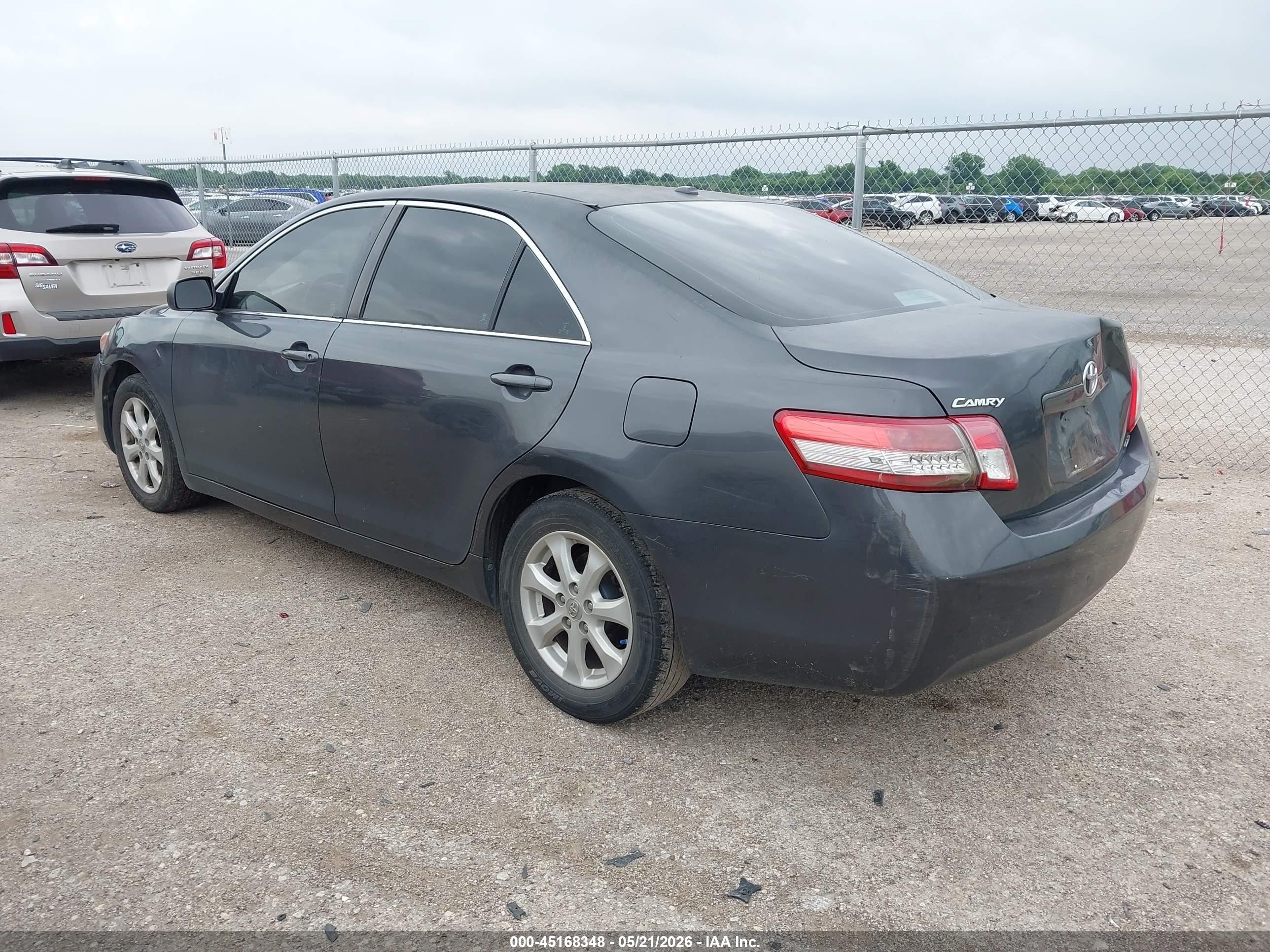 2011 Toyota Camry Le Gray vin: 4T1BF3EK6BU178828