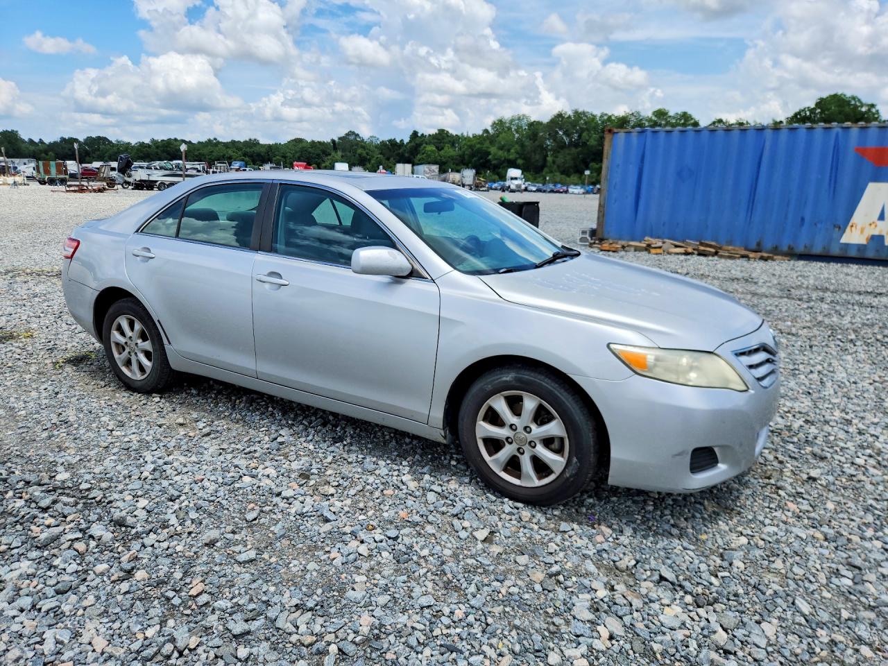 2011 Toyota Camry Le Silver vin: 4T1BF3EK6BU195239