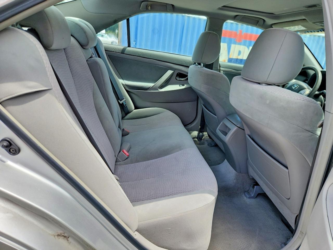 2011 Toyota Camry Le Silver vin: 4T1BF3EK6BU195239