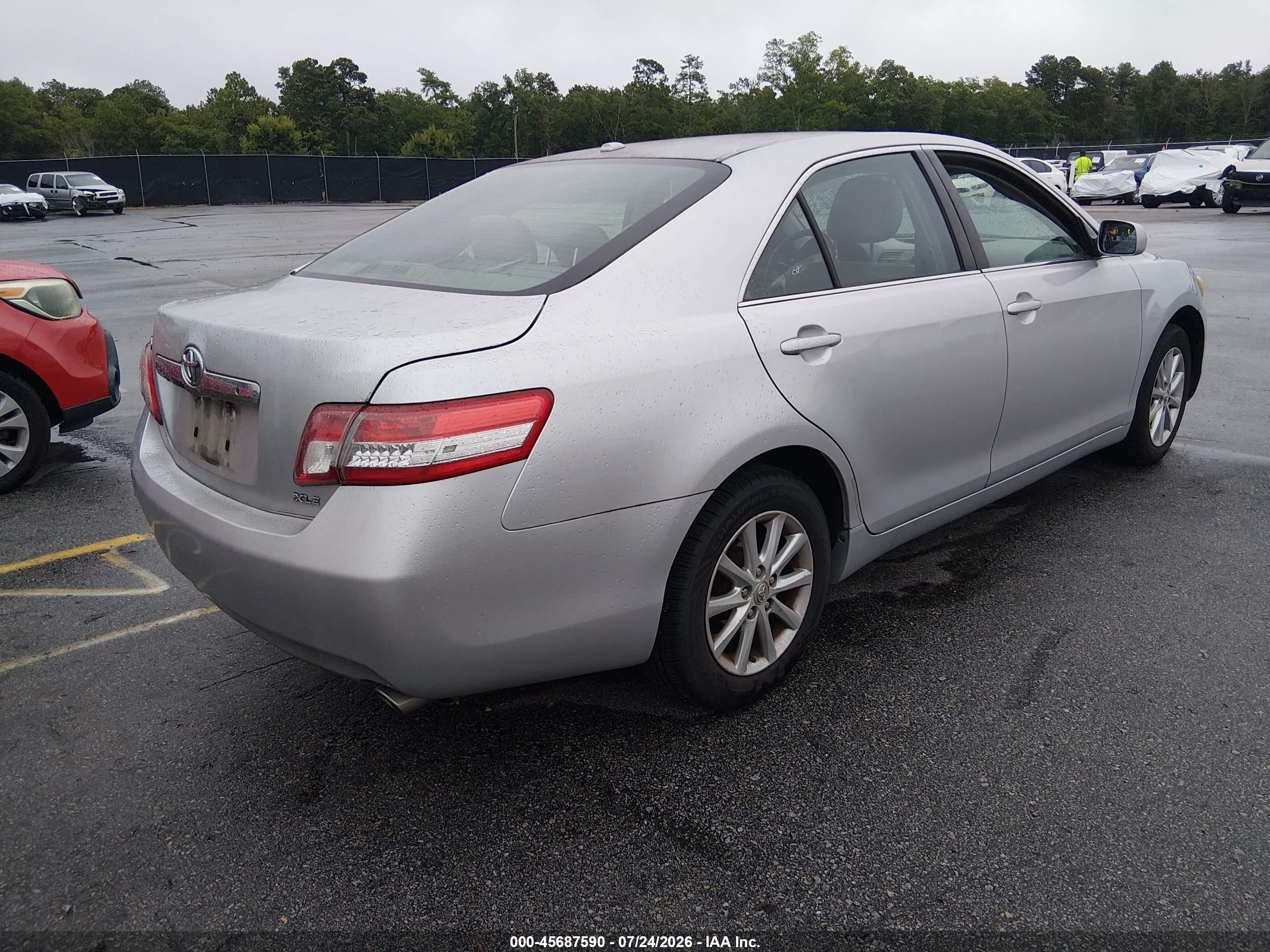 2011 Toyota Camry Xle Silver vin: 4T1BF3EK6BU198738