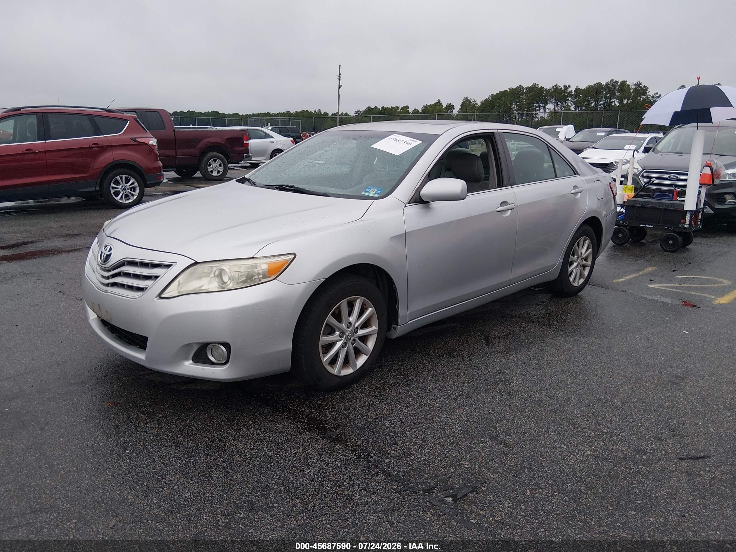 2011 Toyota Camry Xle Silver vin: 4T1BF3EK6BU198738
