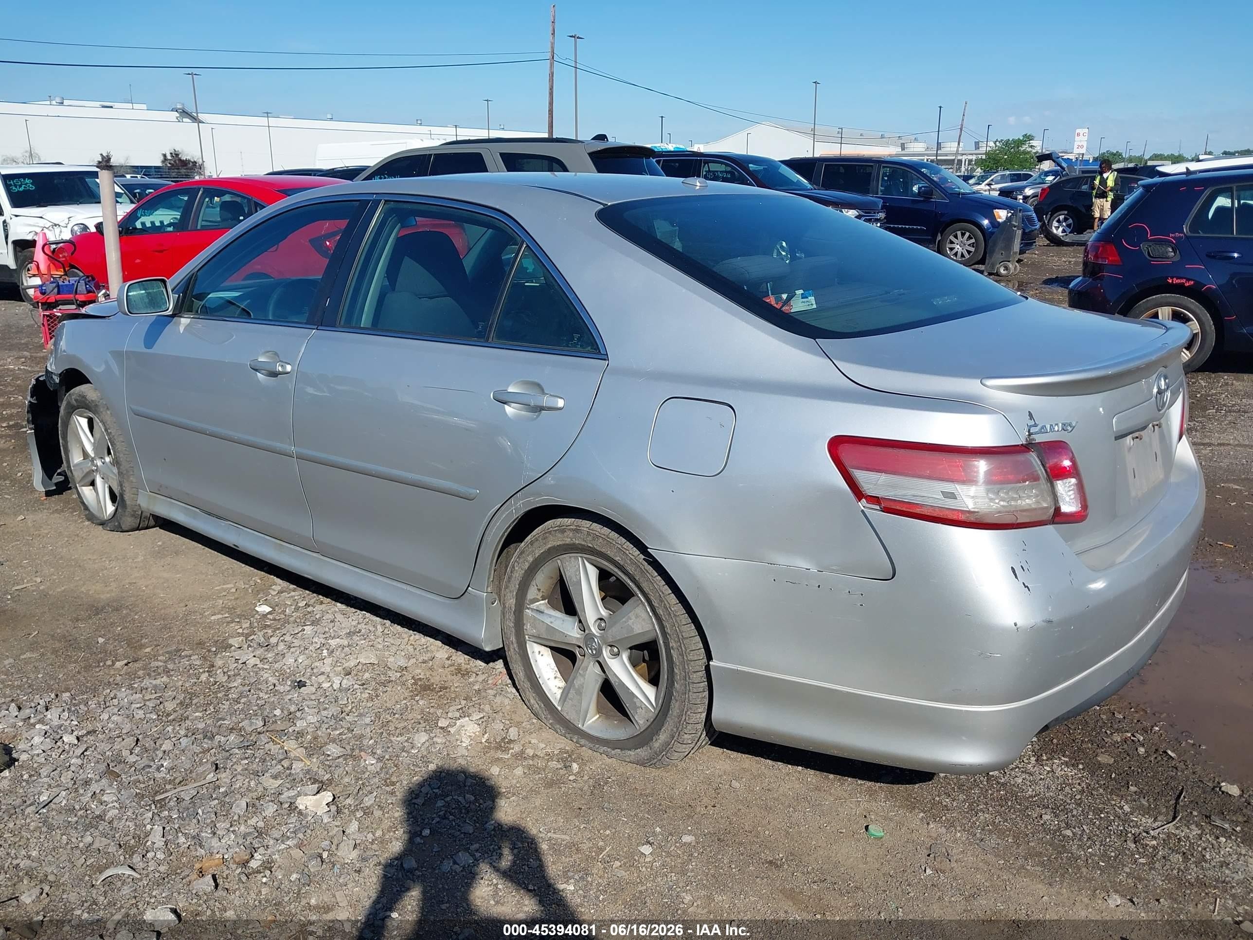 2011 Toyota Camry Se Silver vin: 4T1BF3EK6BU211178