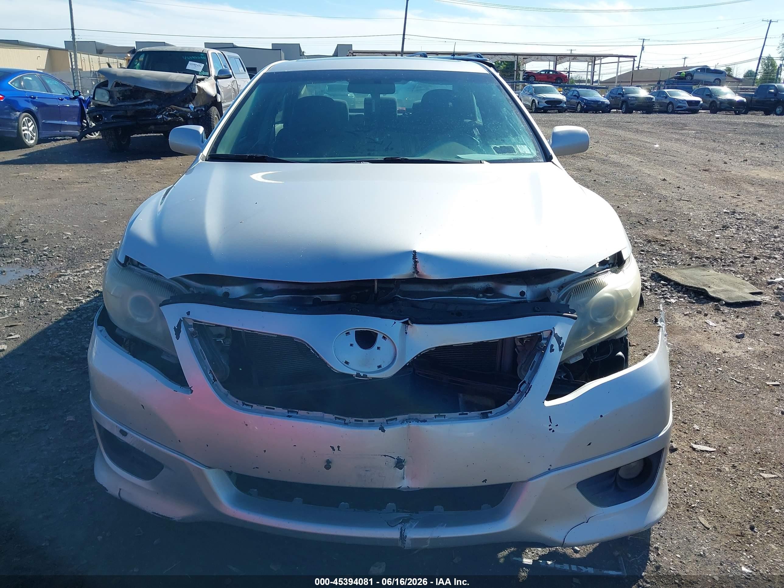 2011 Toyota Camry Se Silver vin: 4T1BF3EK6BU211178
