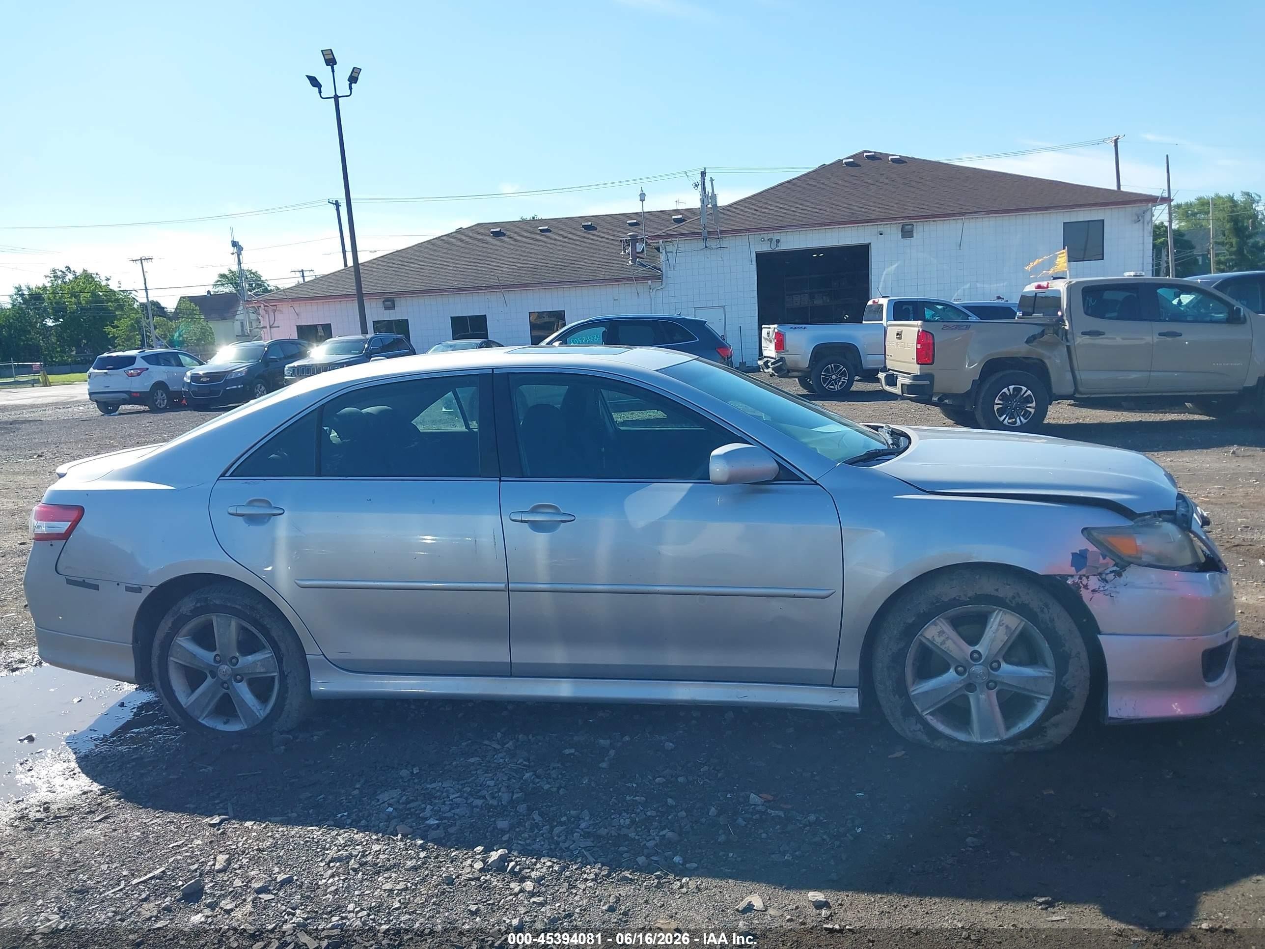 2011 Toyota Camry Se Silver vin: 4T1BF3EK6BU211178