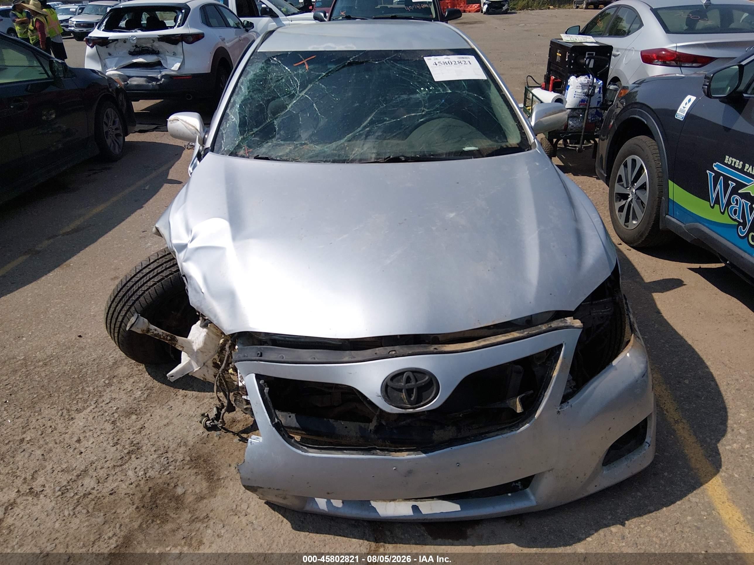 2011 Toyota Camry Le Gray vin: 4T1BF3EK6BU211195