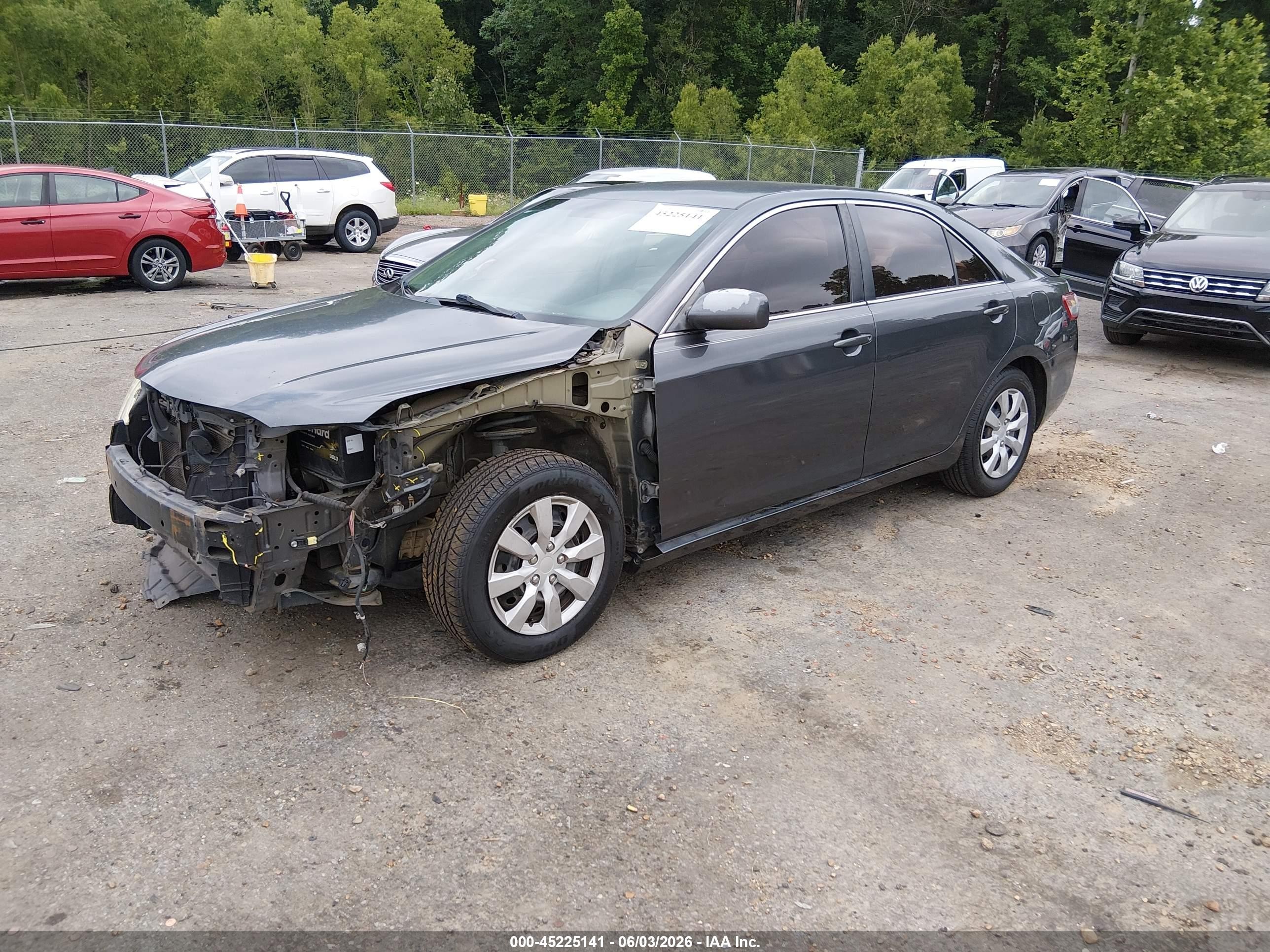 2011 Toyota Camry Le Gray vin: 4T1BF3EK6BU211567
