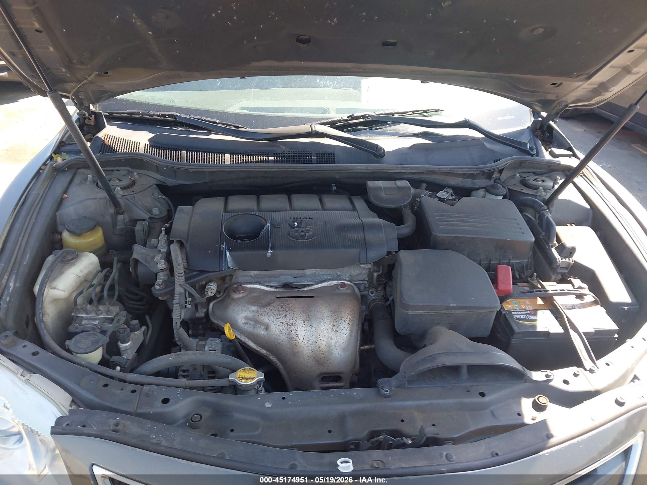 2011 Toyota Camry Le Gray vin: 4T1BF3EK6BU219653