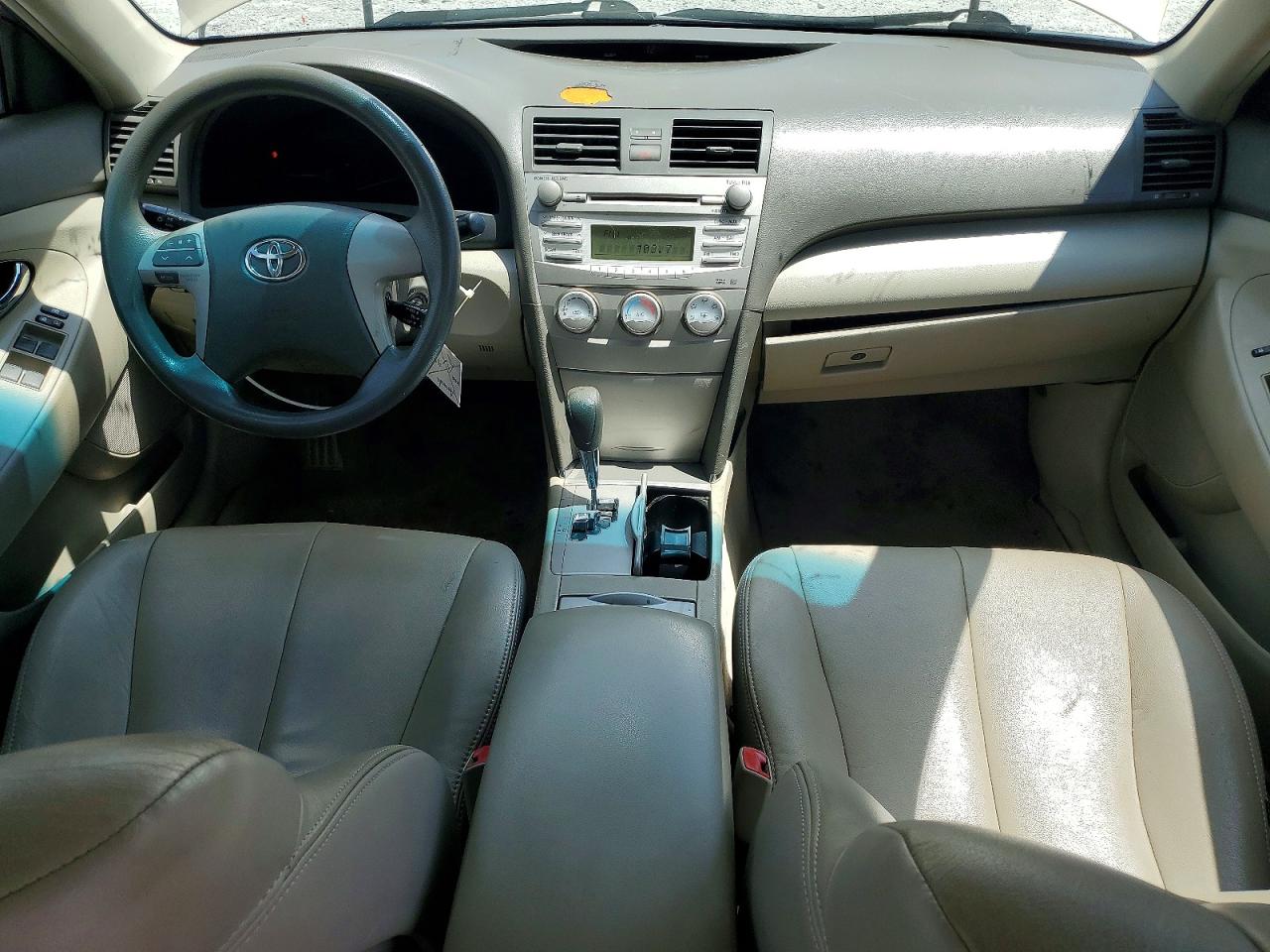 2011 Toyota Camry Le Cream vin: 4T1BF3EK6BU224965