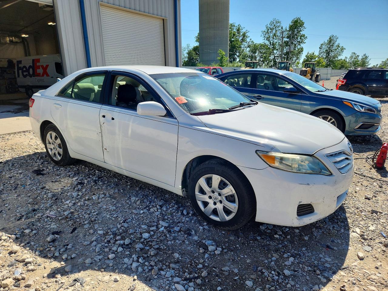2011 Toyota Camry Le White vin: 4T1BF3EK6BU582616