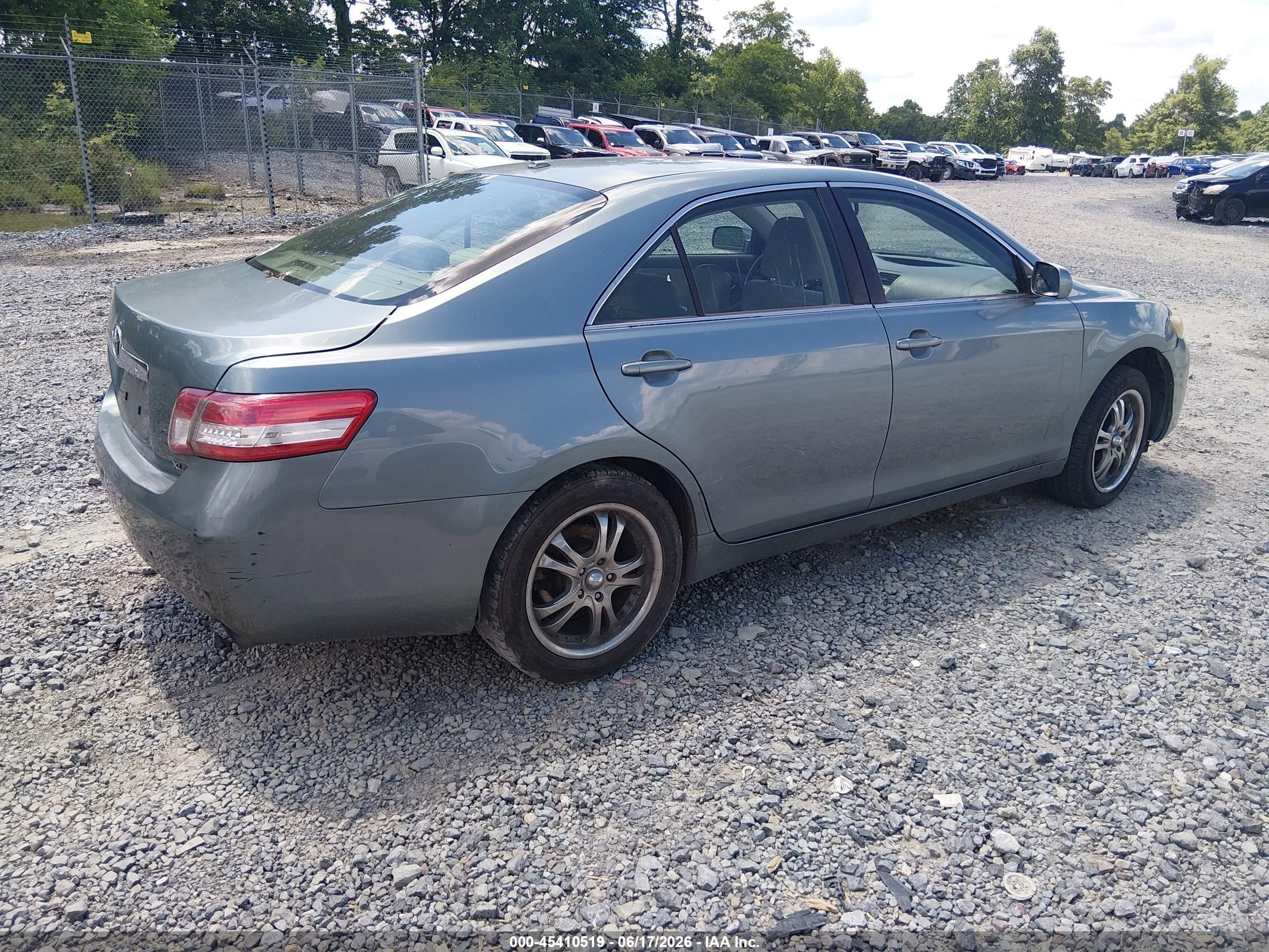 2011 Toyota Camry Xle Blue vin: 4T1BF3EK6BU585547